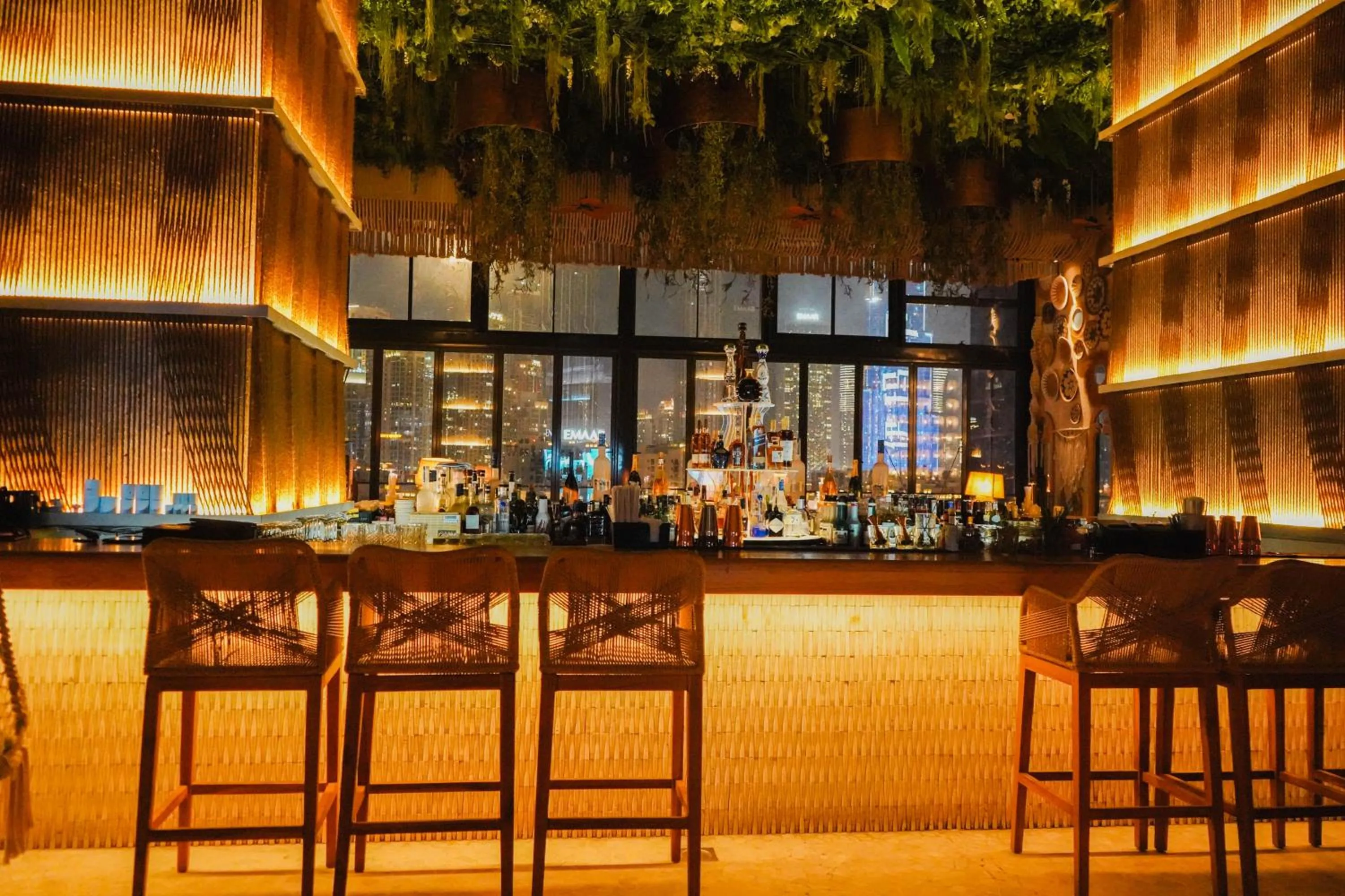 Nightclub / DJ in Ramee Dream Hotel Downtown