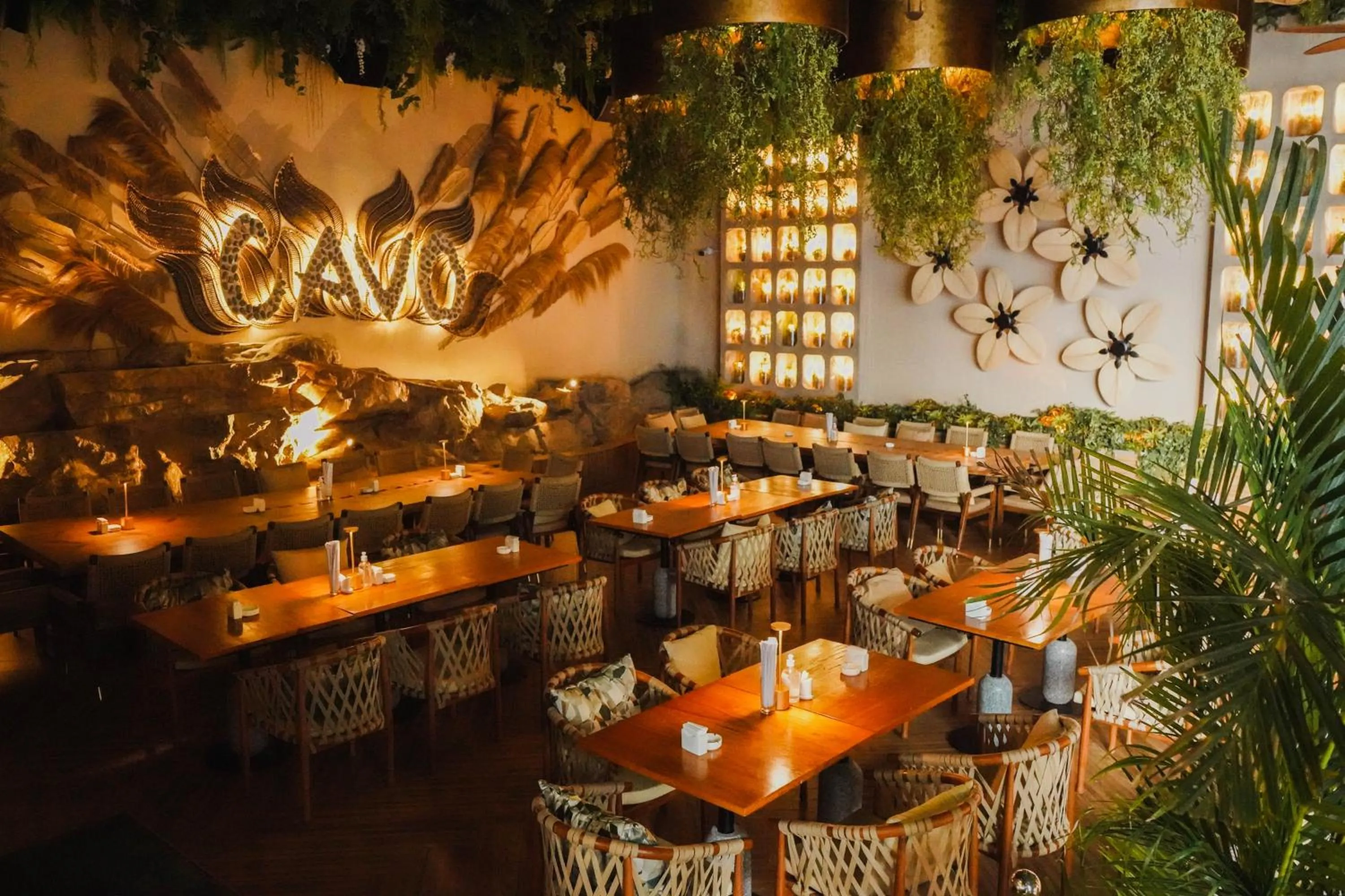 Nightclub / DJ in Ramee Dream Hotel Downtown