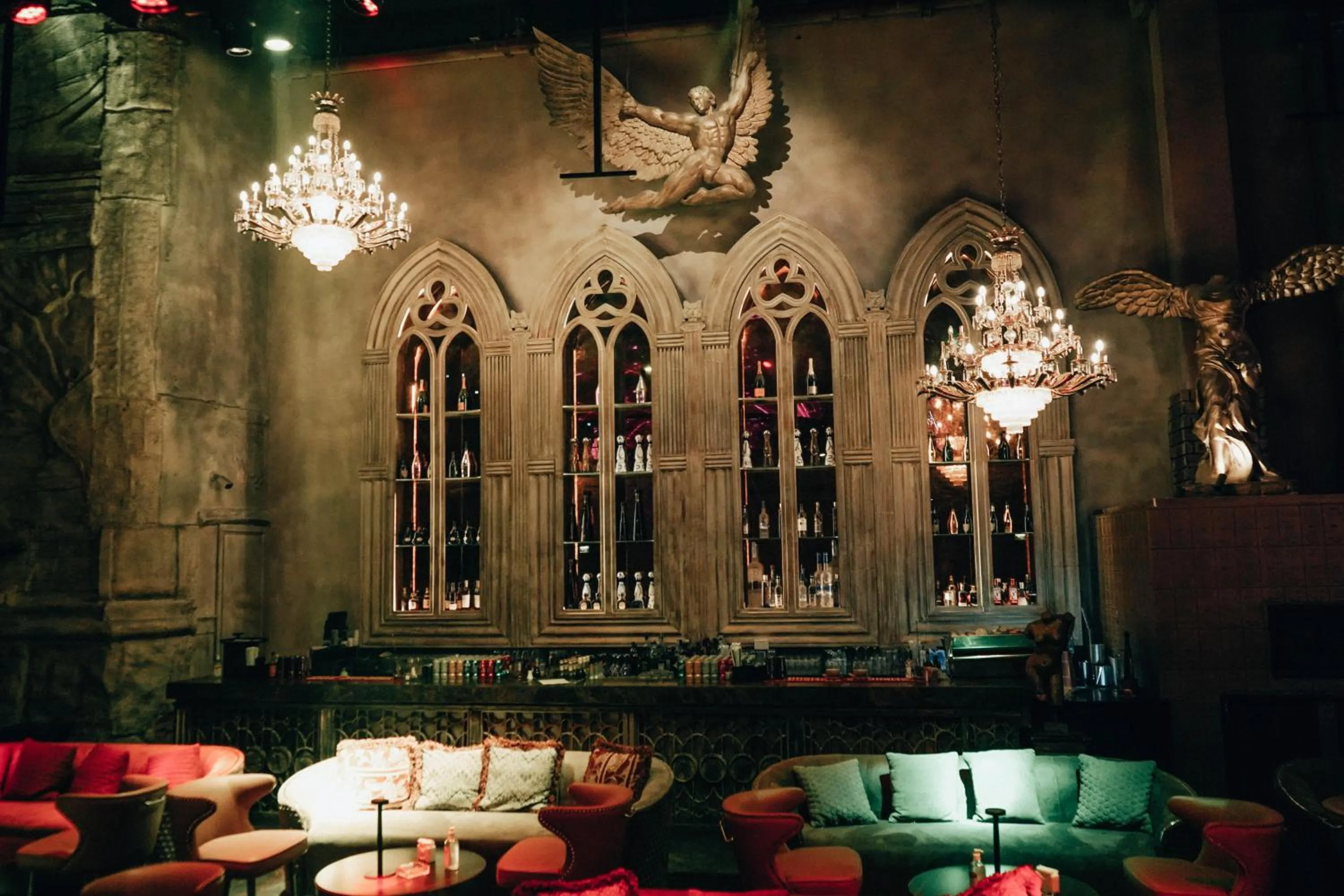 Nightclub / DJ in Ramee Dream Hotel Downtown