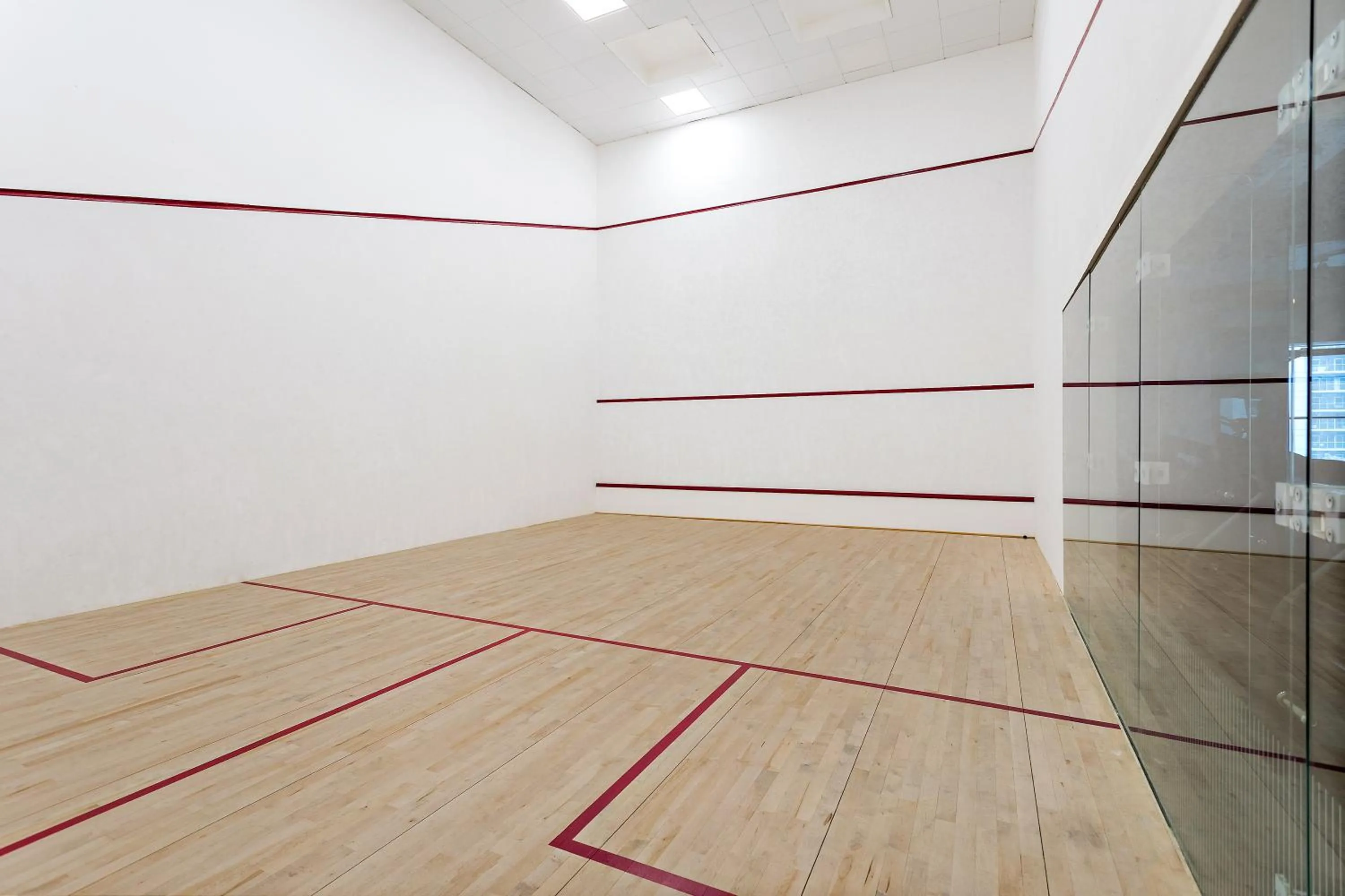 Squash in Ramee Dream Hotel Downtown