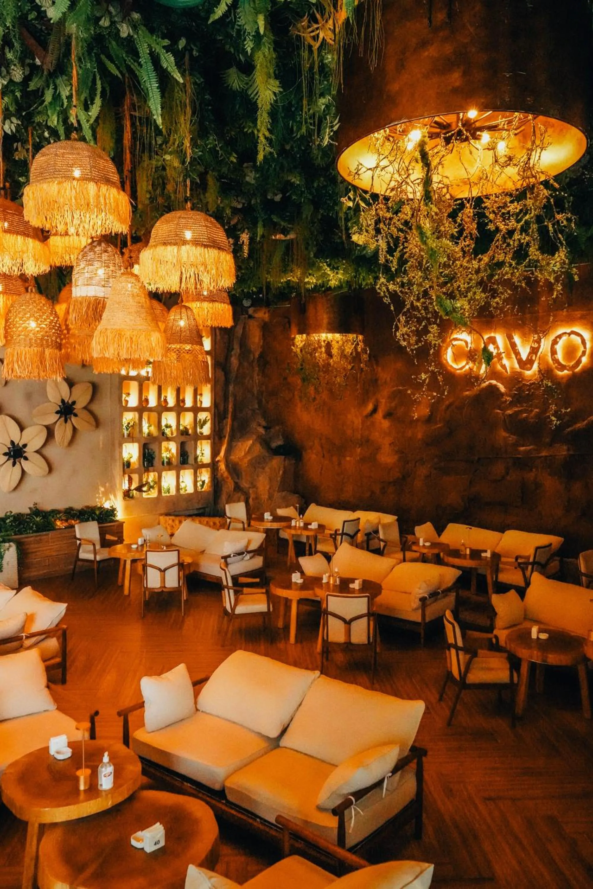 Nightclub / DJ in Ramee Dream Hotel Downtown