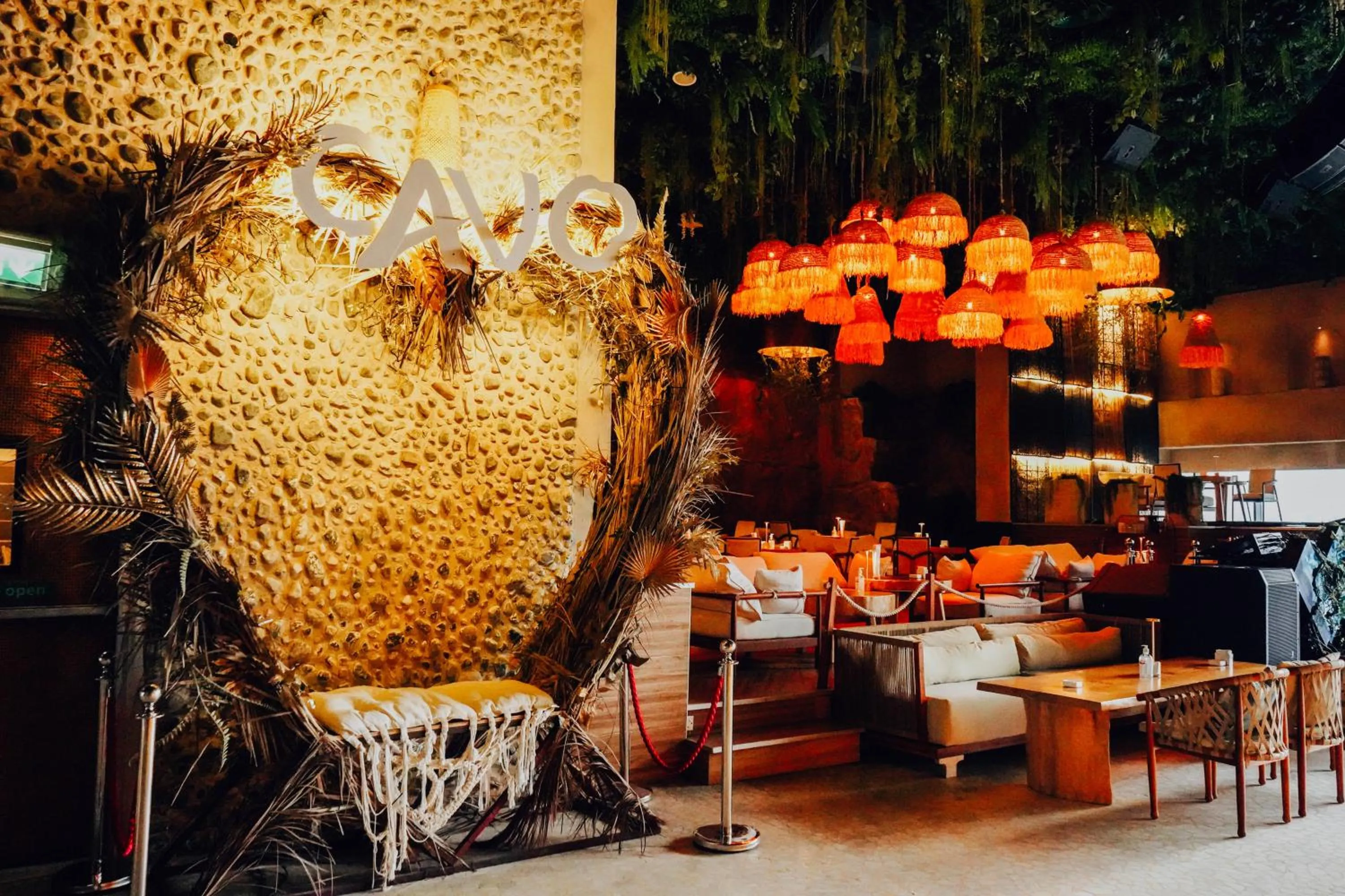 Nightclub / DJ in Ramee Dream Hotel Downtown