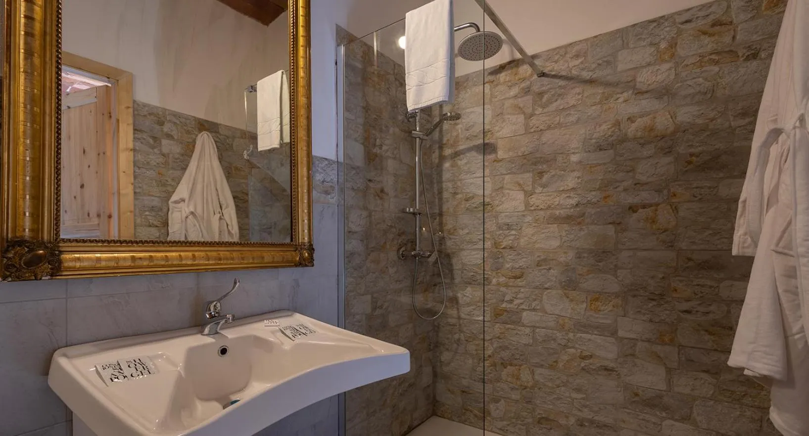Shower in Ca'Novae - Tuscany Farmhouse
