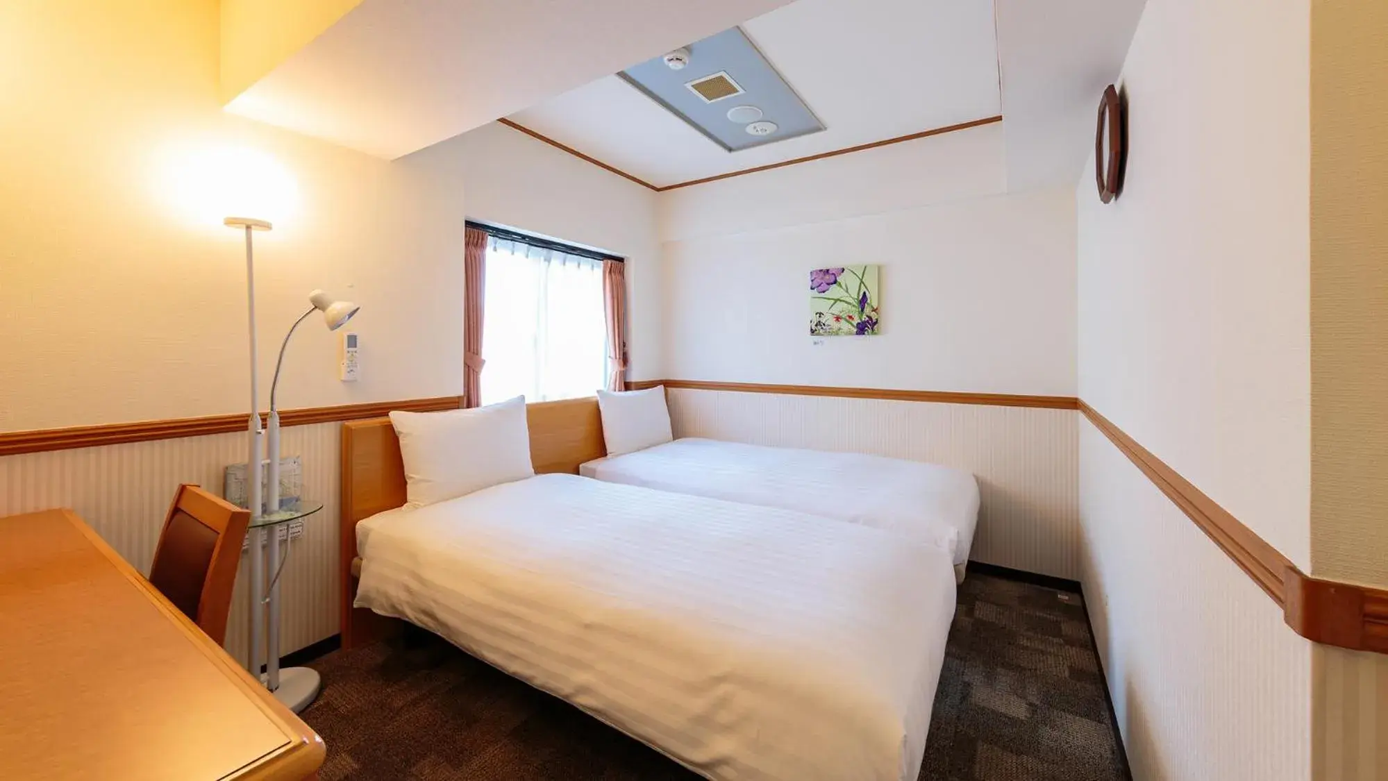 Economy Twin Room - single occupancy - Non-Smoking in Toyoko Inn Gumma Ota eki Minami guchi Economy Twin Room - single occupancy - Non-Smoking in Toyoko Inn Gumma Ota eki Minami guchi