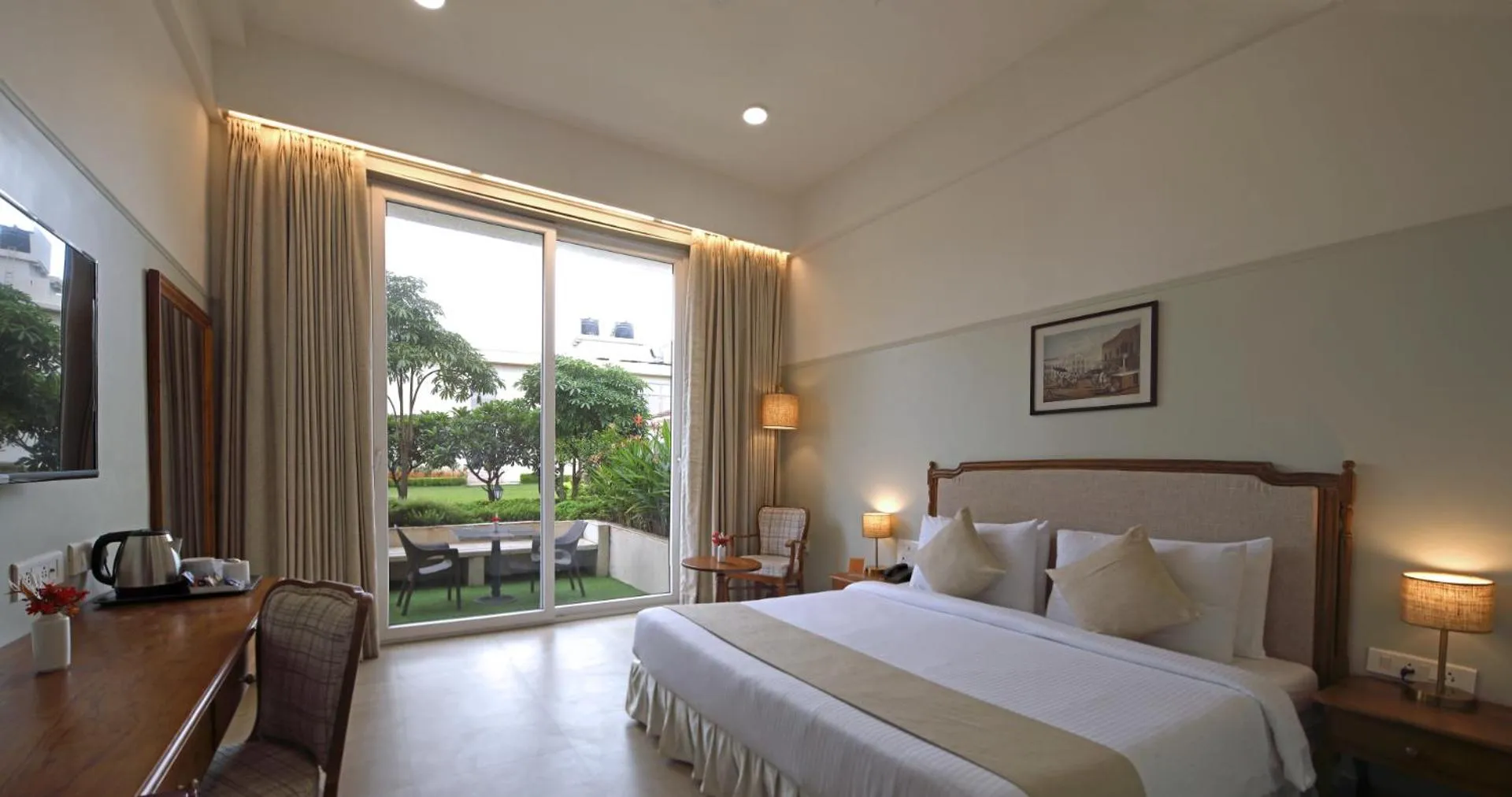 Bed in juSTa Rudra Resort & Spa