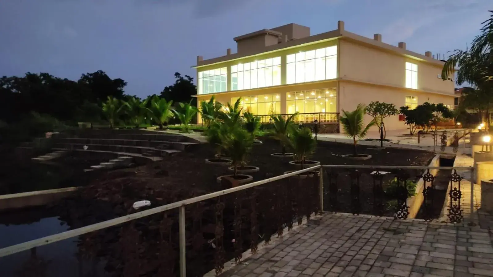 Restaurant/places to eat in juSTa Rudra Resort & Spa Restaurant/places to eat in juSTa Rudra Resort & Spa