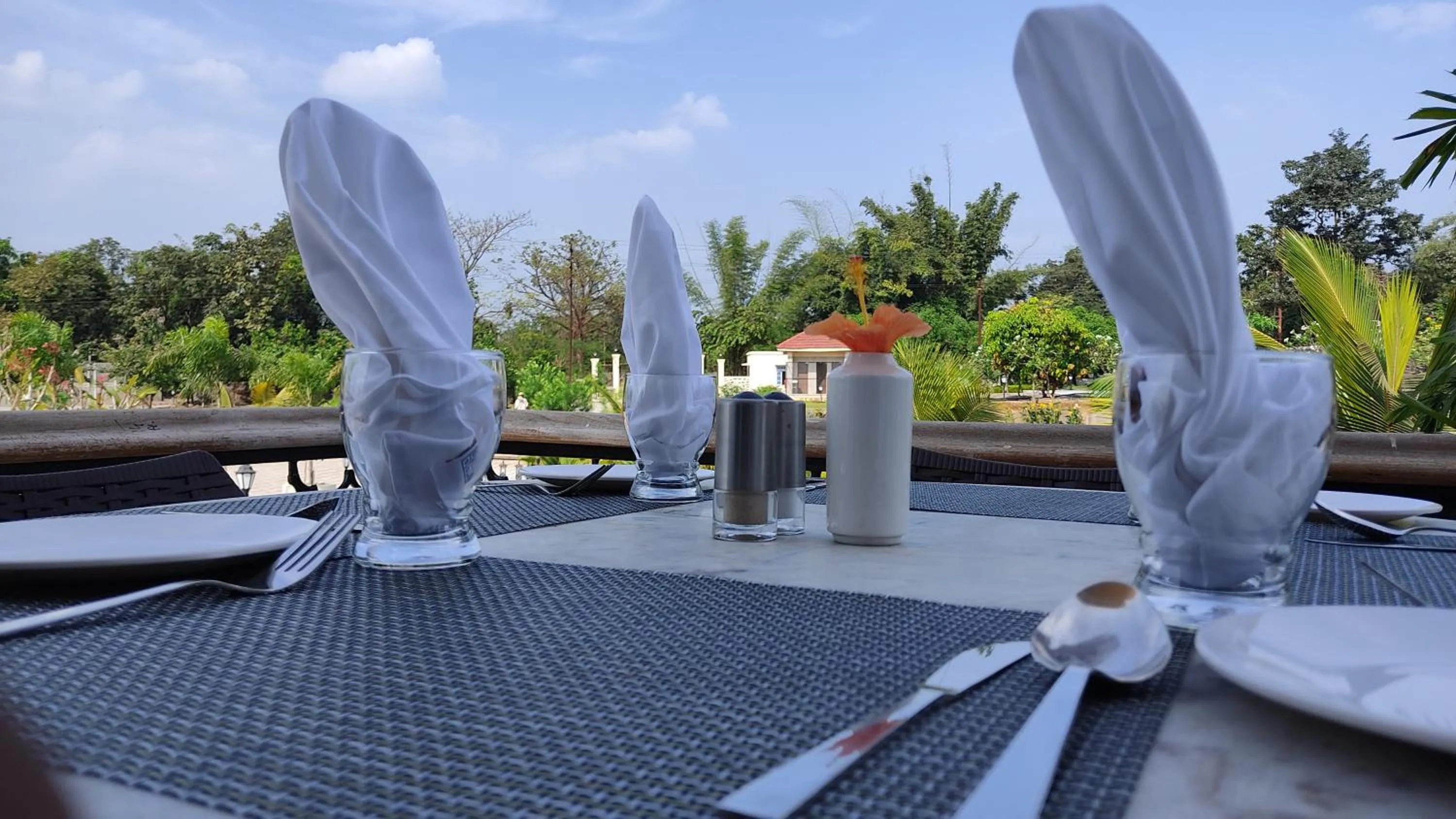 Restaurant/places to eat in juSTa Rudra Resort & Spa