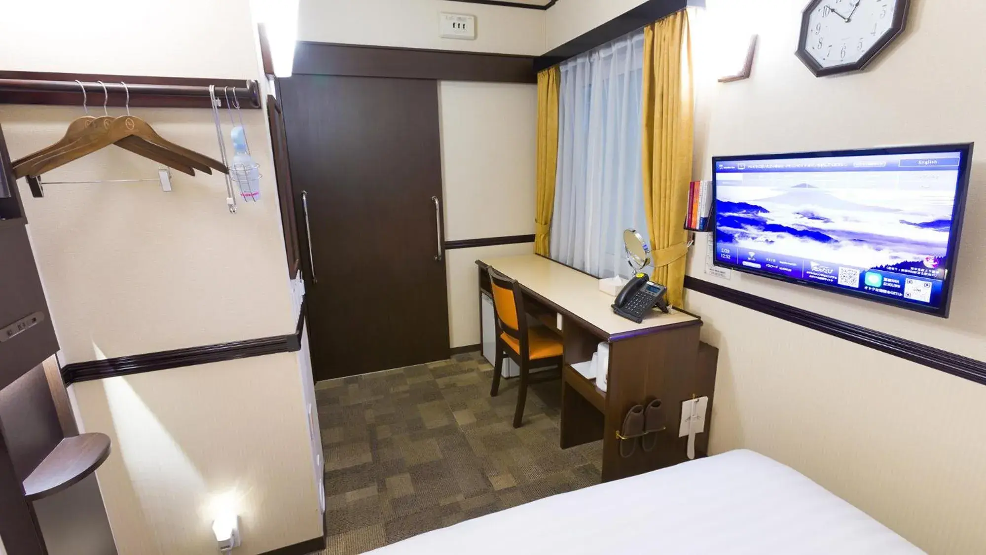 Bedroom, Bed in Toyoko Inn Kintetsu Nara Ekimae Bedroom, Bed in Toyoko Inn Kintetsu Nara Ekimae