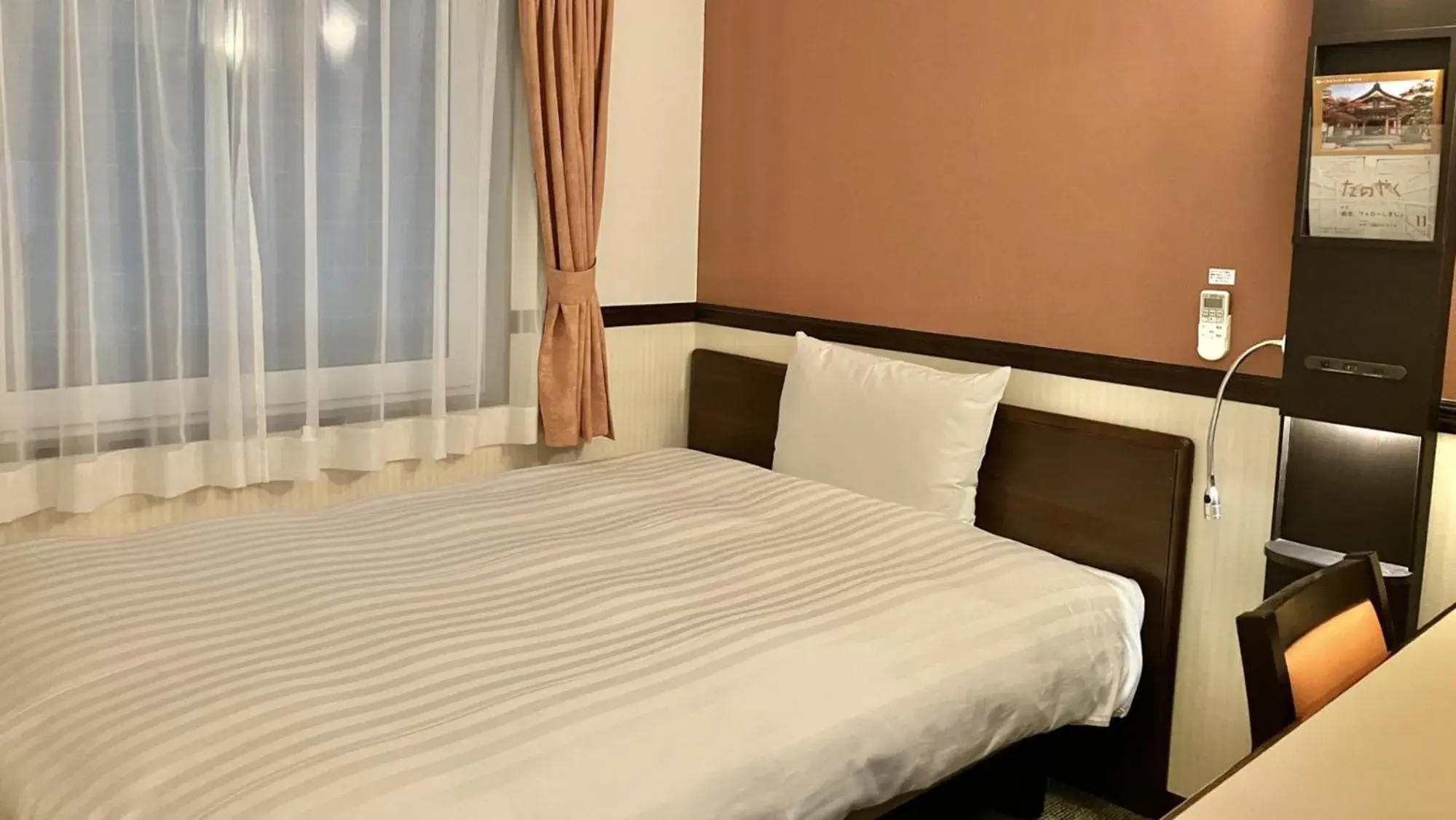 Bedroom, Bed in Toyoko Inn Kintetsu Nara Ekimae Bedroom, Bed in Toyoko Inn Kintetsu Nara Ekimae