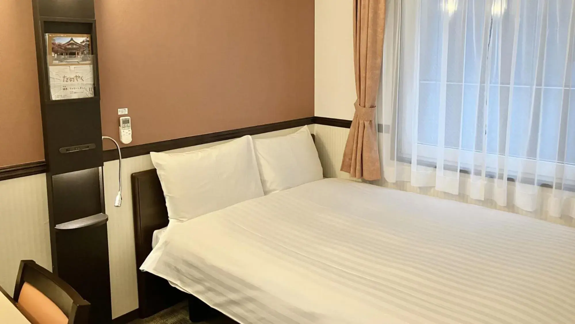 Bedroom, Bed in Toyoko Inn Kintetsu Nara Ekimae Bedroom, Bed in Toyoko Inn Kintetsu Nara Ekimae