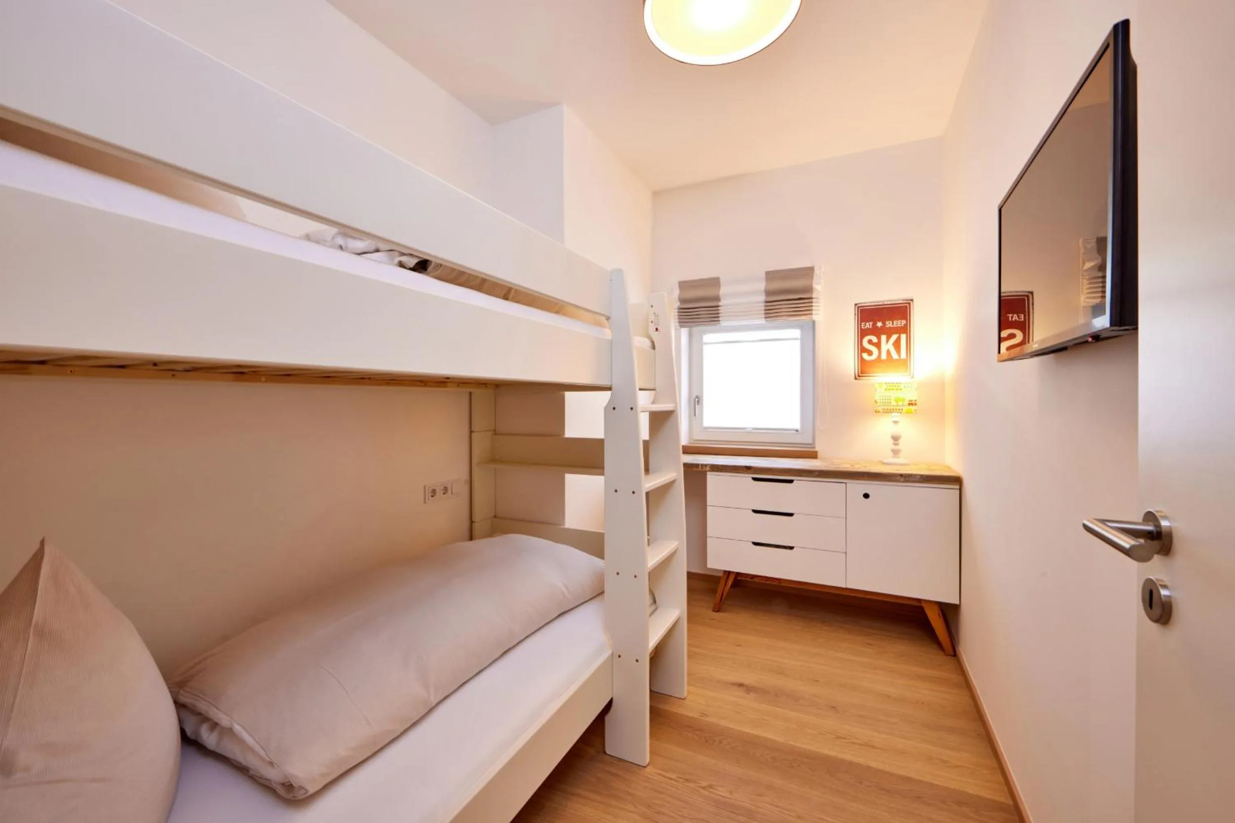 Bedroom, Bed in BergJuwel