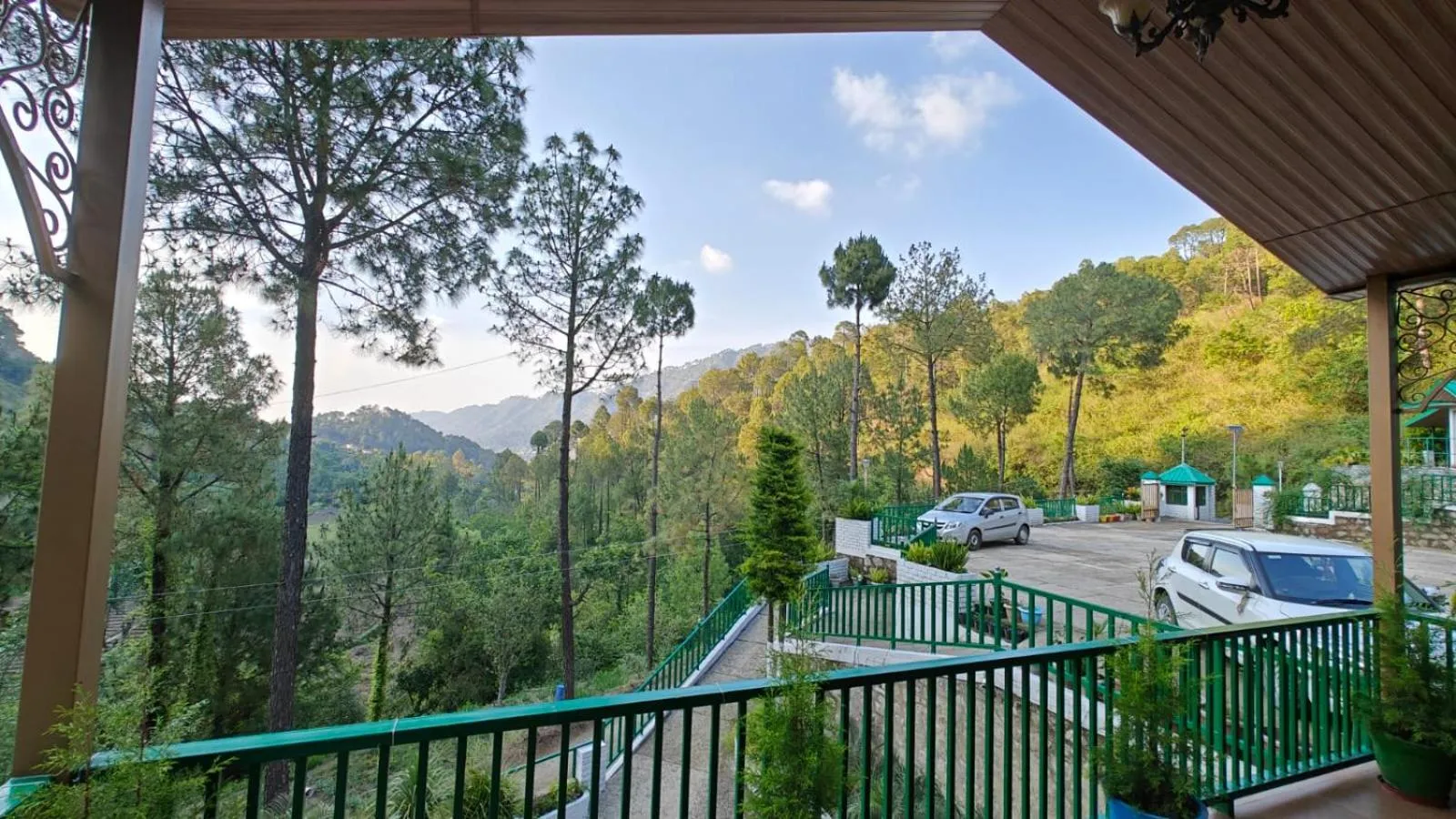 Pineland Resorts & Chalets Kasauli