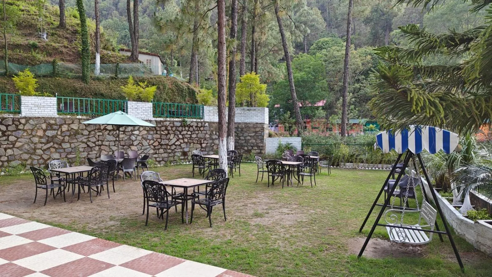 Pineland Resorts & Chalets Kasauli