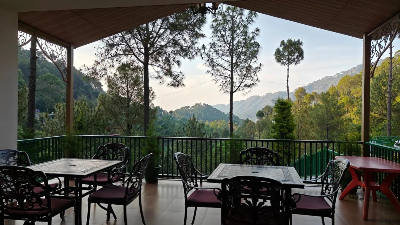 Pineland Resorts & Chalets Kasauli