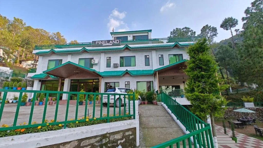Pineland Resorts & Chalets Kasauli