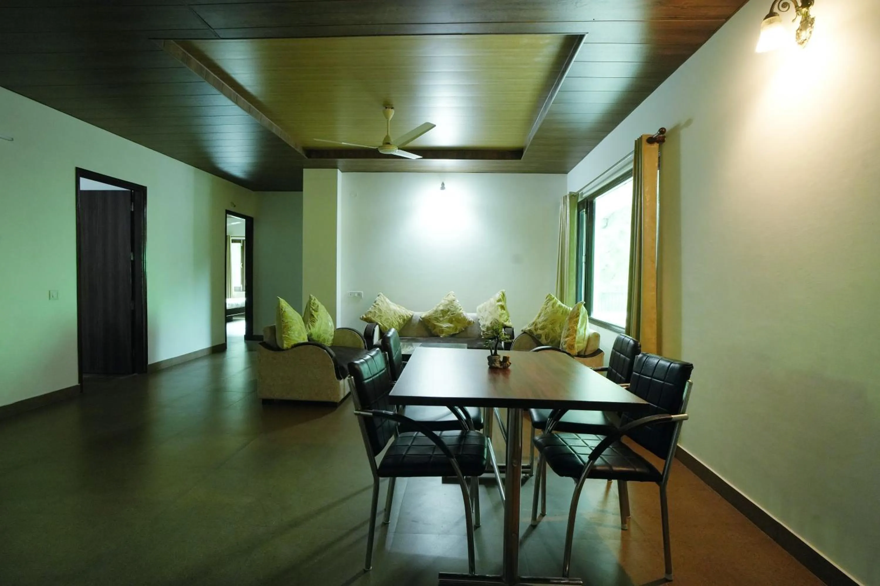 Living room in Pineland Resorts & Chalets Kasauli