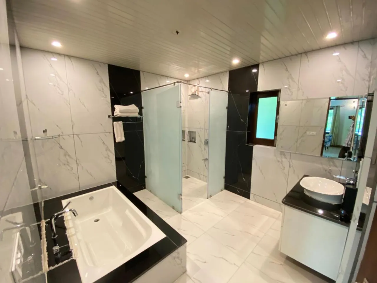 Bathroom in Pineland Resorts & Chalets Kasauli