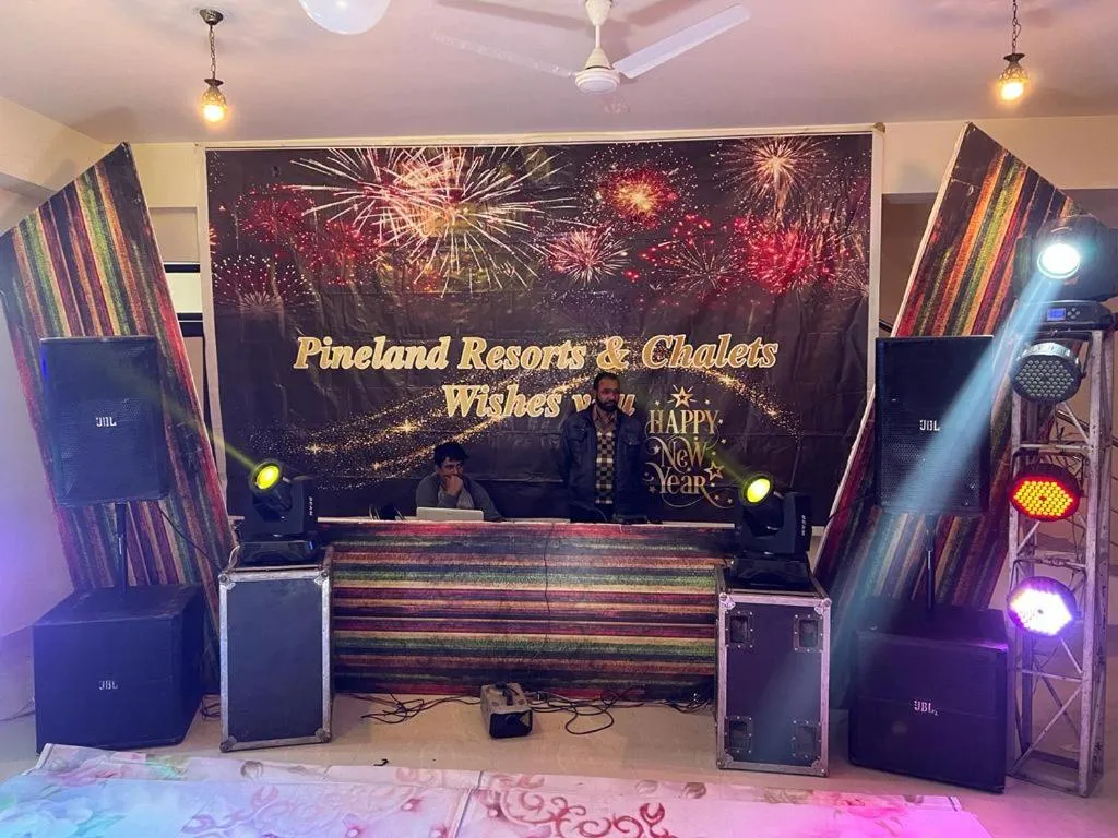 Evening entertainment in Pineland Resorts & Chalets Kasauli
