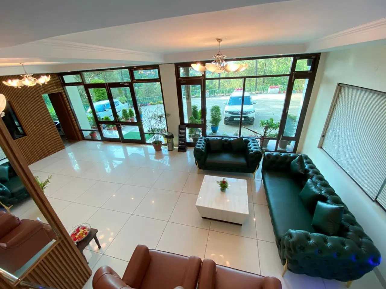 Lobby or reception in Pineland Resorts & Chalets Kasauli