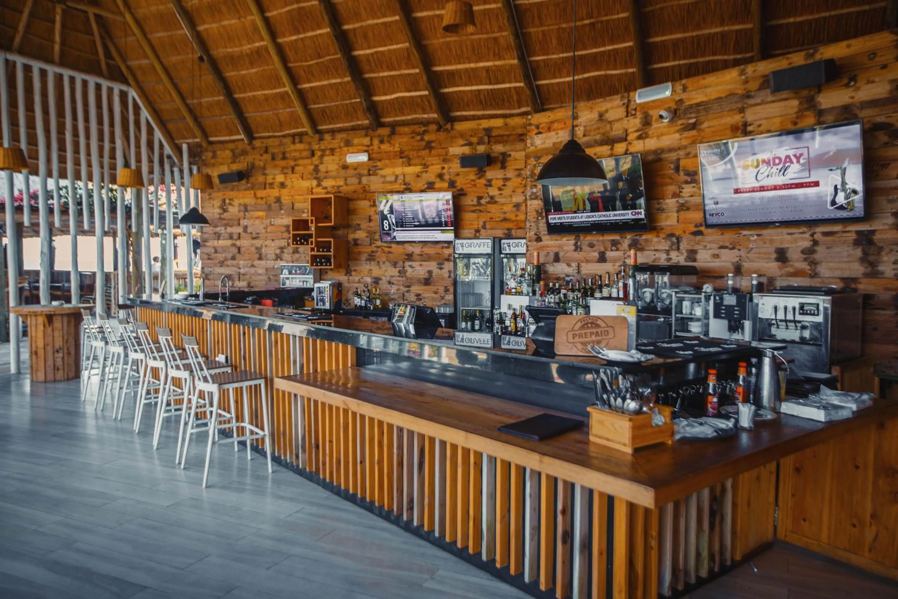 Lounge or bar in Giraffe Beach Hotel
