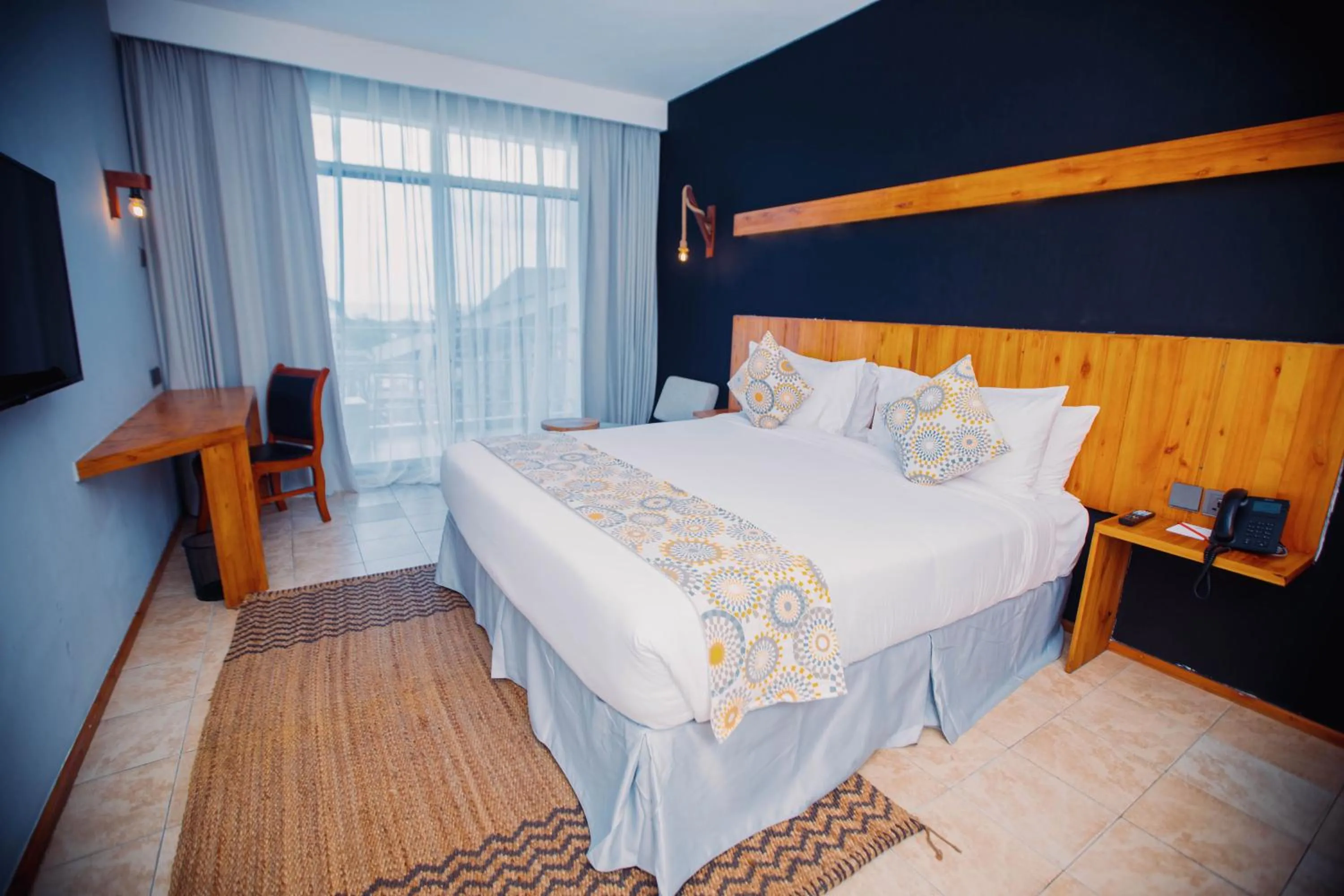 Bedroom, Bed in Giraffe Beach Hotel