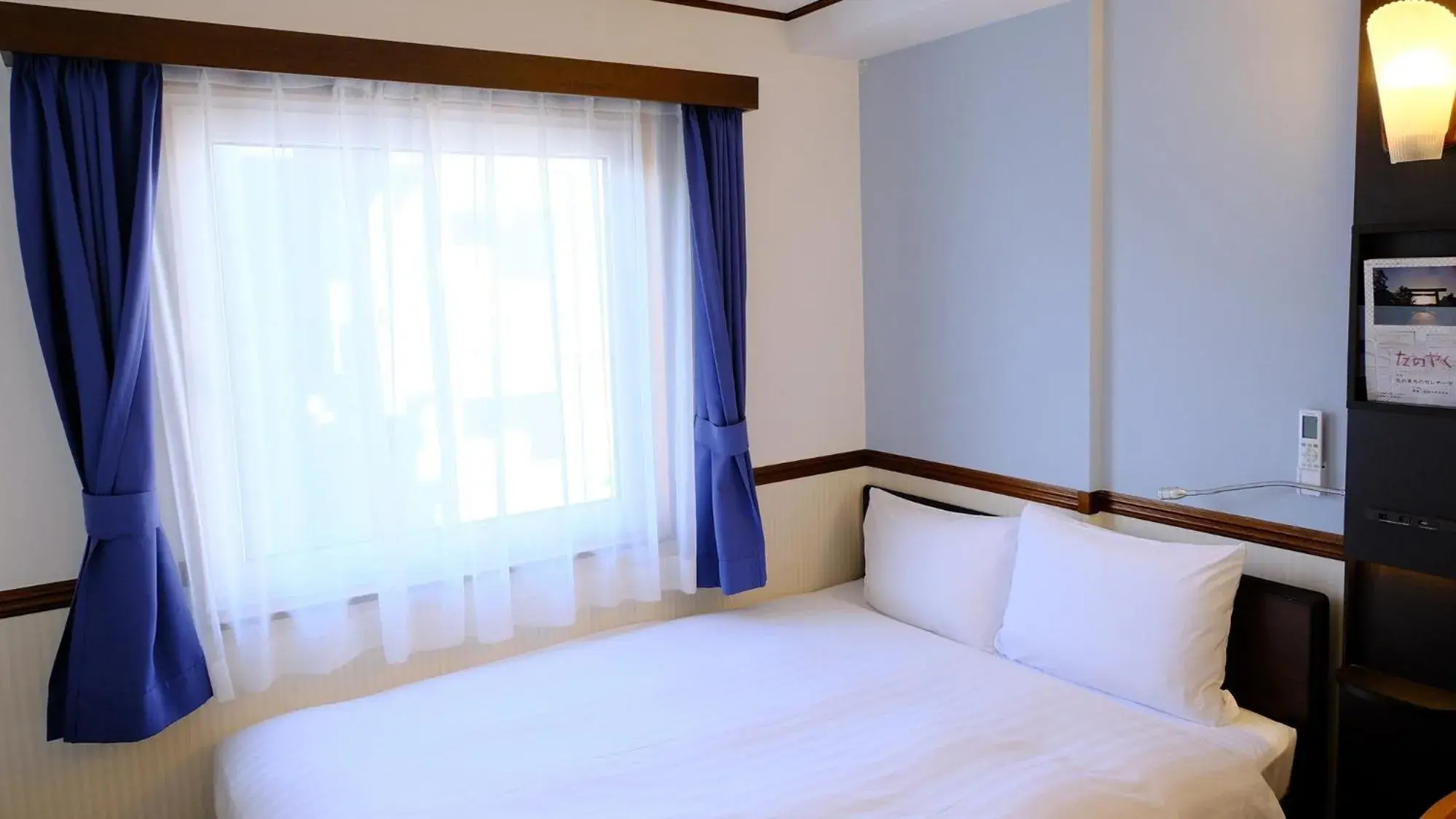 Bedroom, Bed in Toyoko Inn Tokyo Nihombashi Zeimusho Mae Bedroom, Bed in Toyoko Inn Tokyo Nihombashi Zeimusho Mae