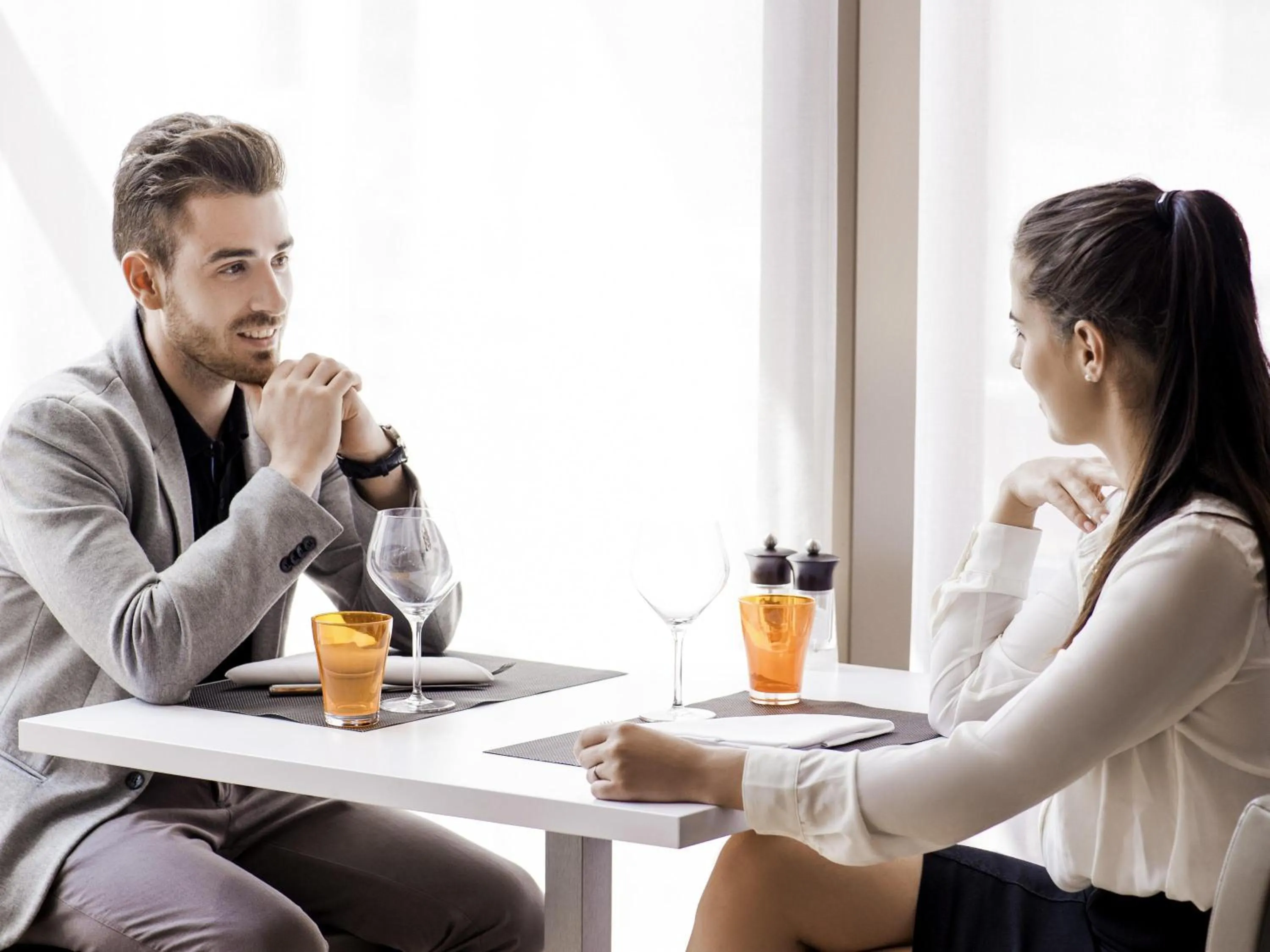 Restaurant/places to eat in Novotel Chandigarh Tribune Chowk