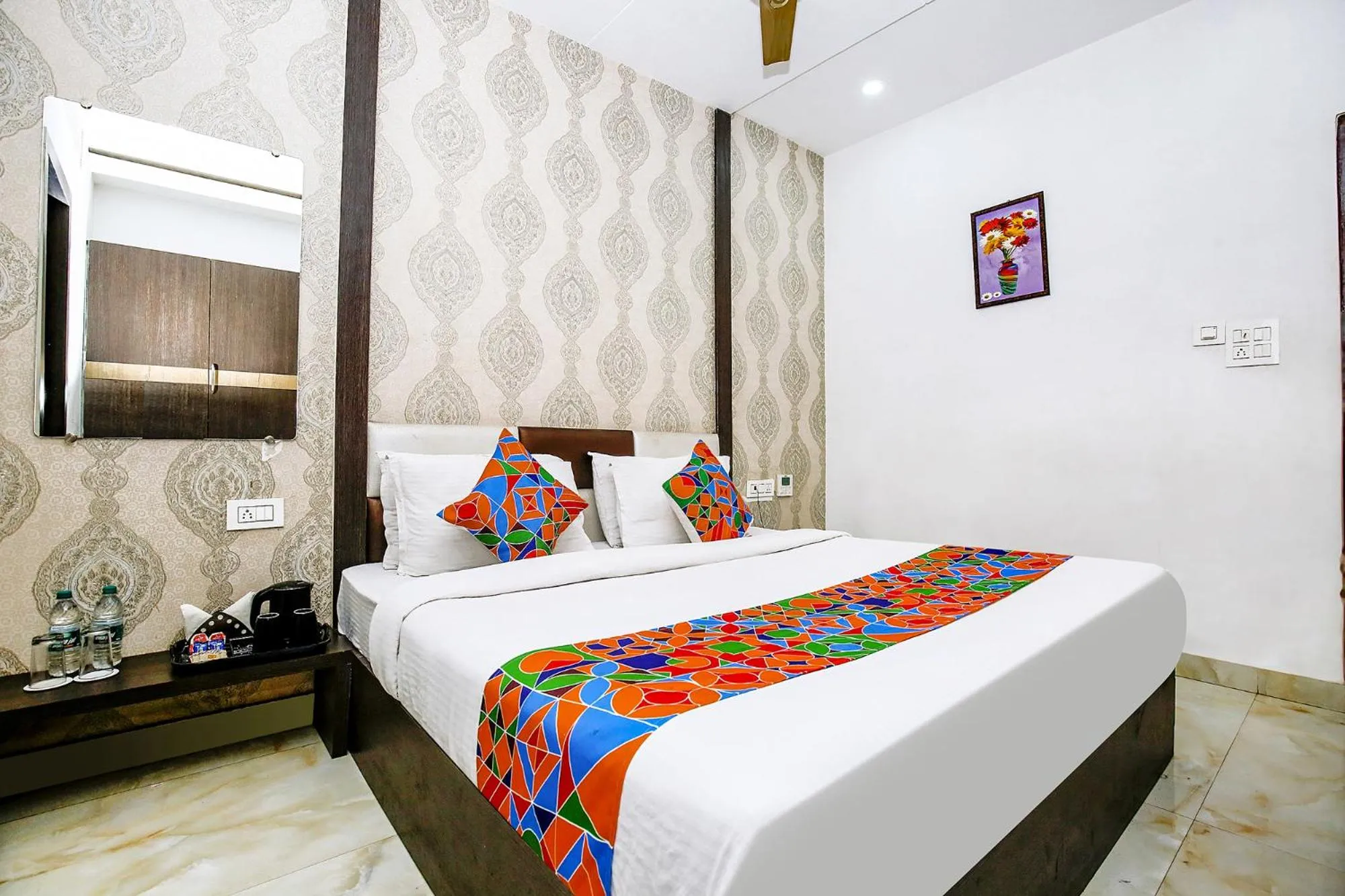 Photo of the whole room in FabHotel Golden Temple Paradise - 50 meters from Golden Temple