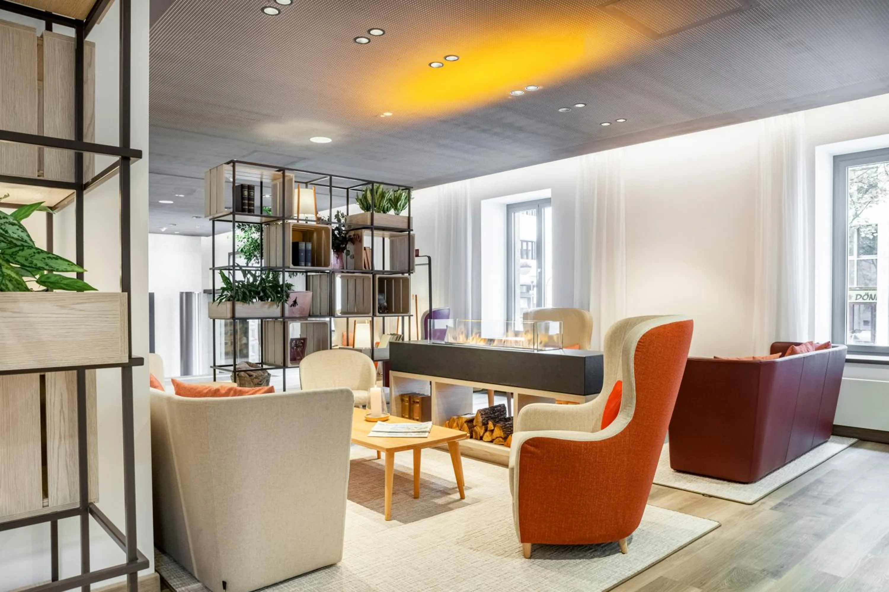 Lobby or reception in IntercityHotel Dortmund