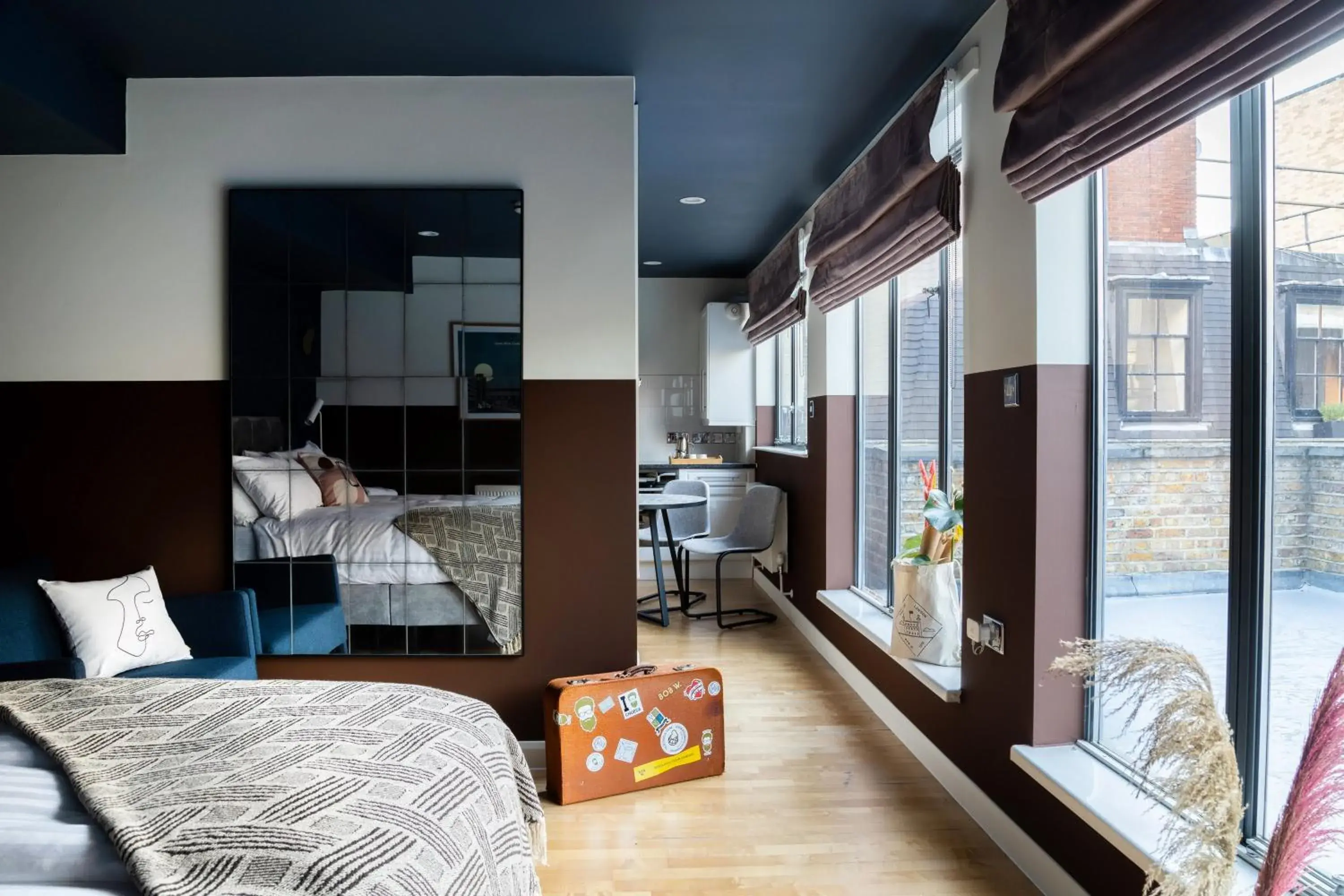 Living room in Bob W Tower of London Living room in Bob W Tower of London