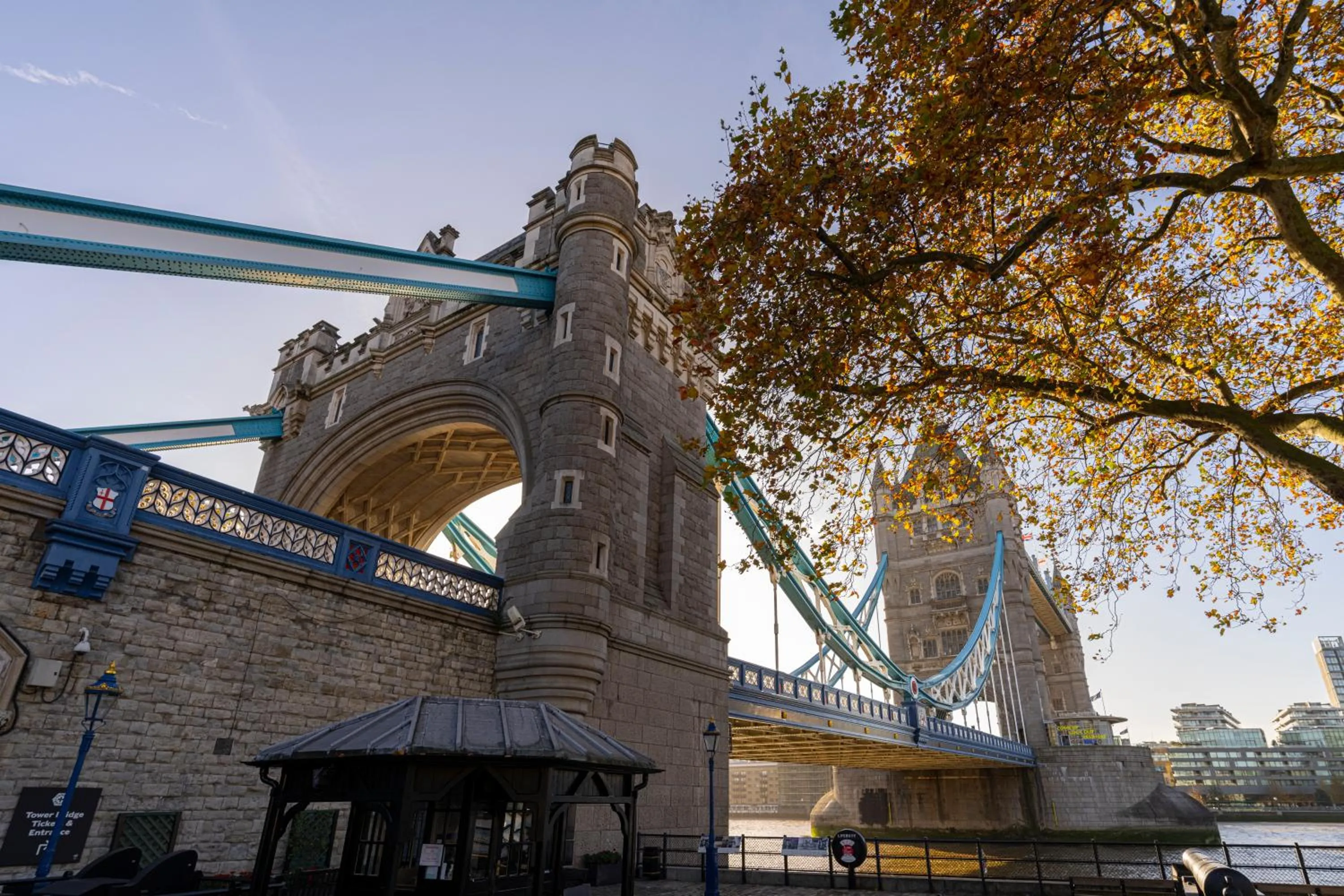 Neighbourhood in Bob W Tower of London