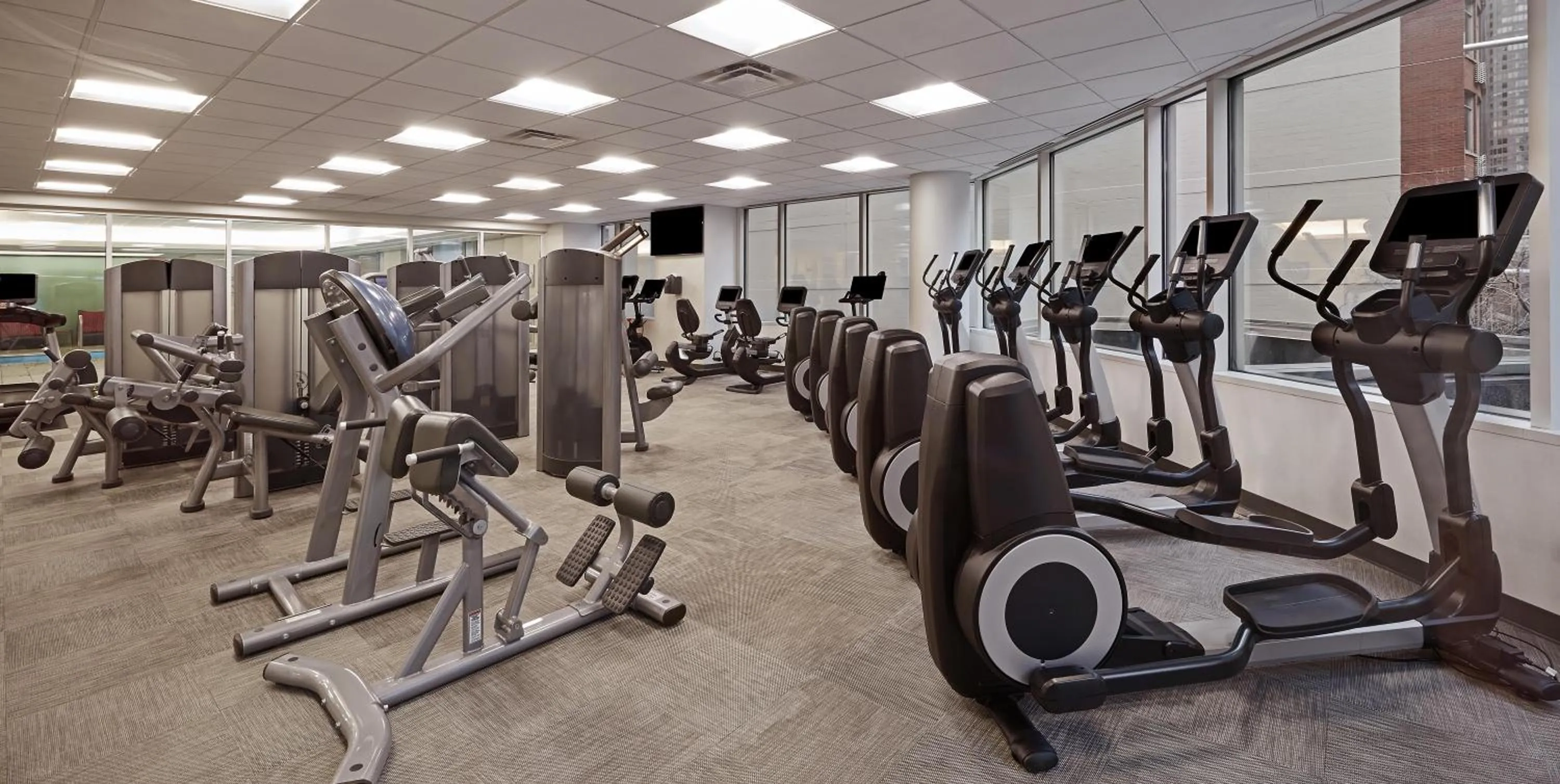 Fitness centre/facilities in Hyatt Centric Chicago Magnificent Mile