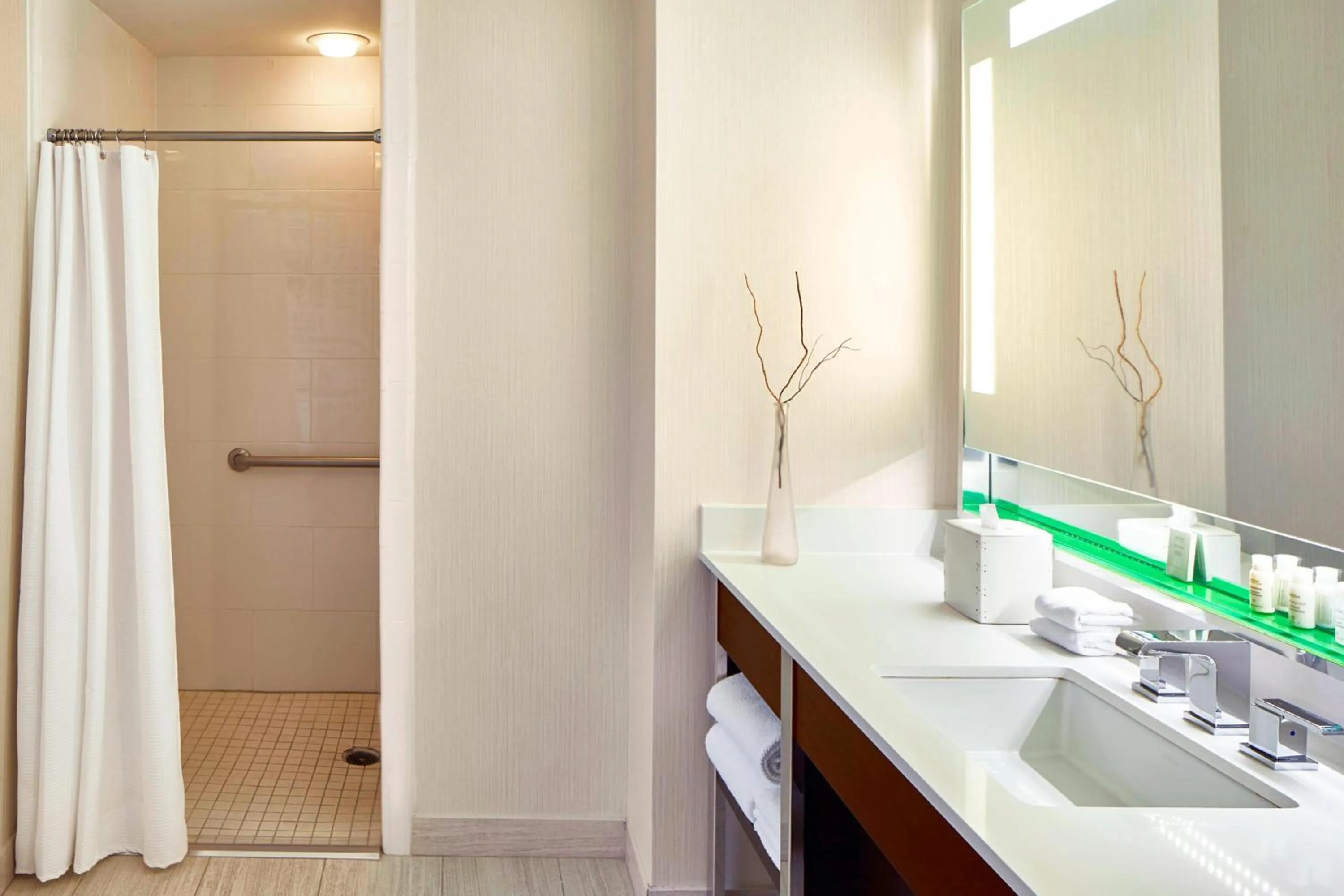 Bathroom in Renaissance Nashville Hotel