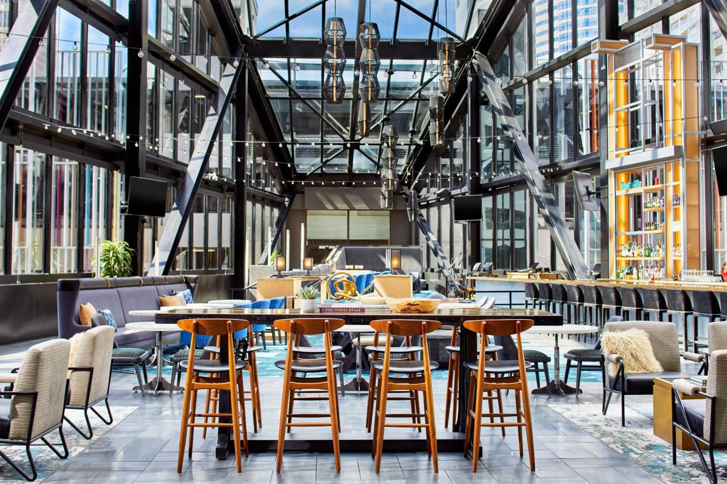 Restaurant/places to eat in Renaissance Nashville Hotel