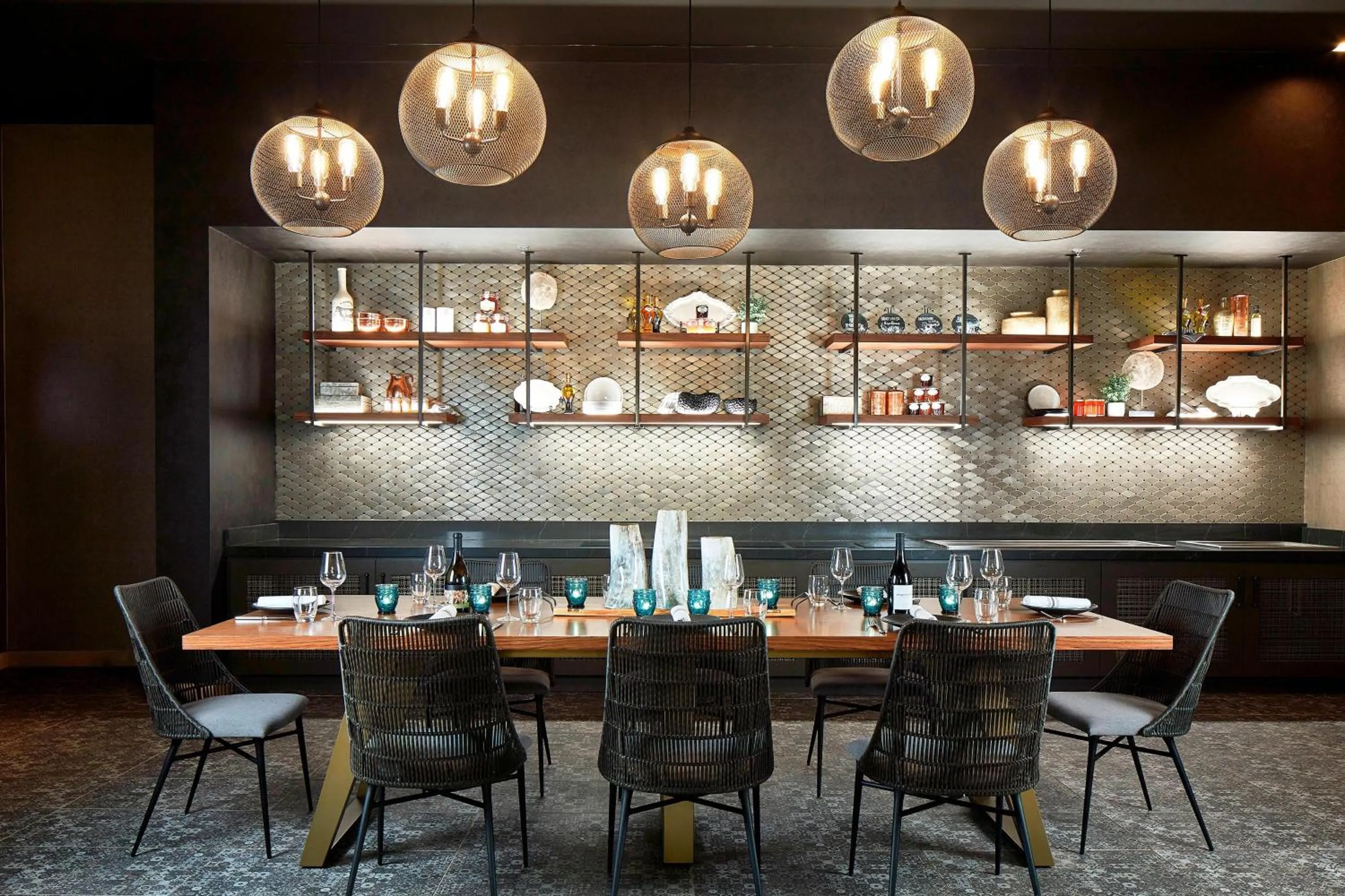 Restaurant/places to eat in Renaissance Nashville Hotel