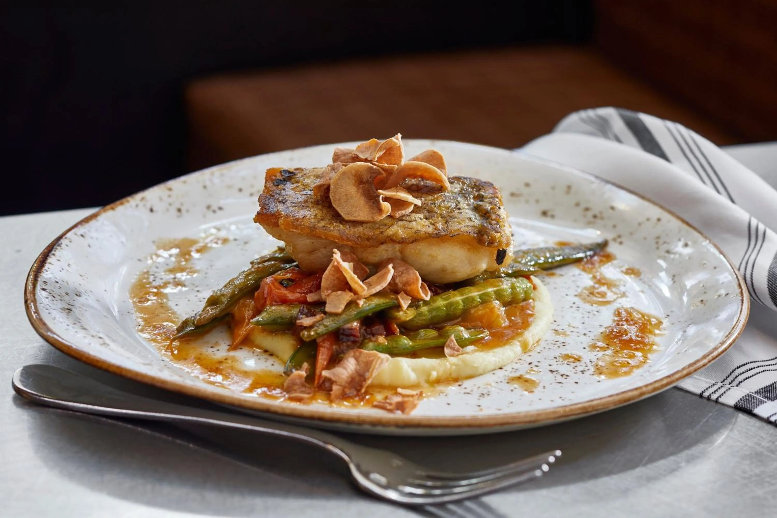 Restaurant/places to eat in Renaissance Nashville Hotel