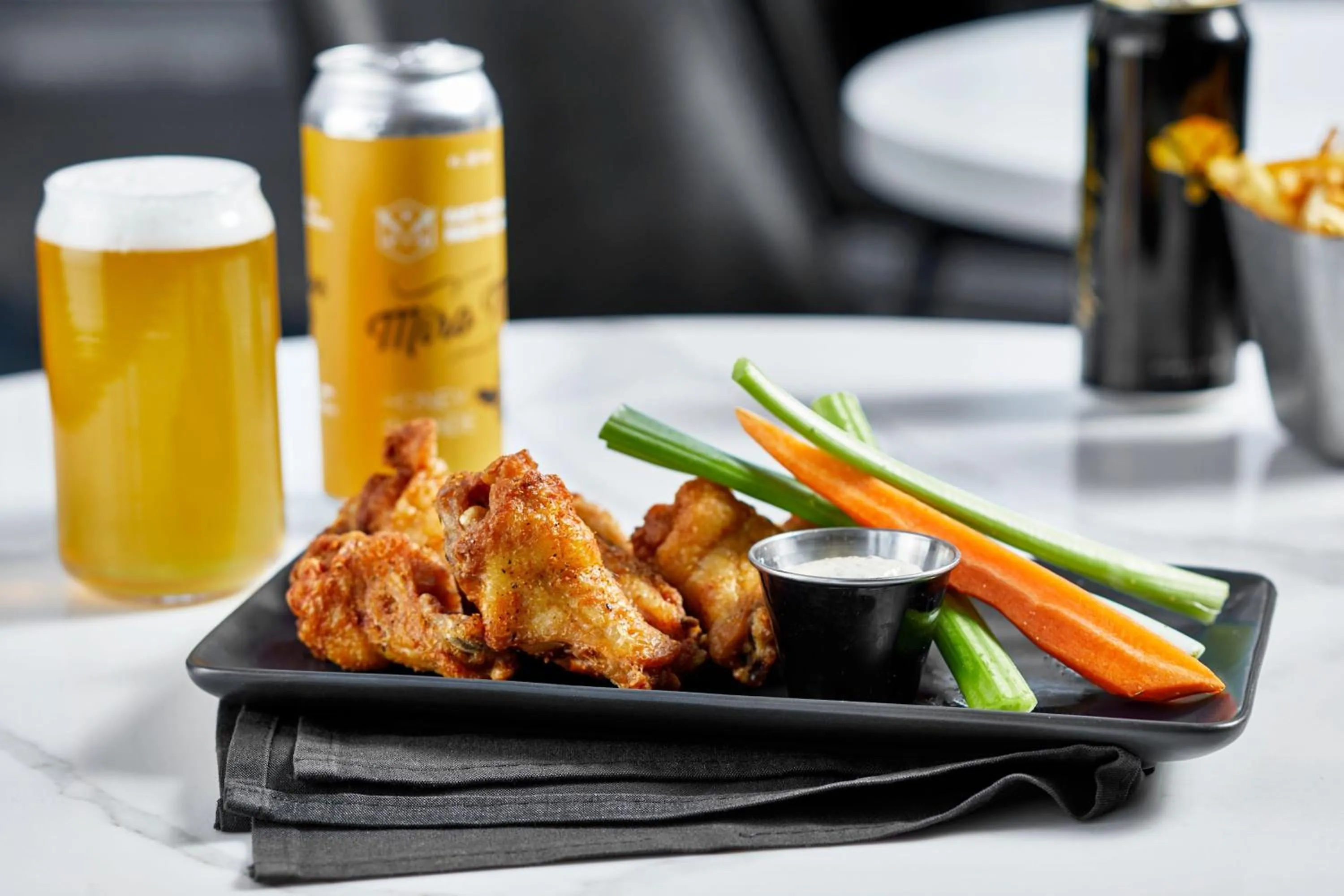 Restaurant/places to eat in Renaissance Nashville Hotel