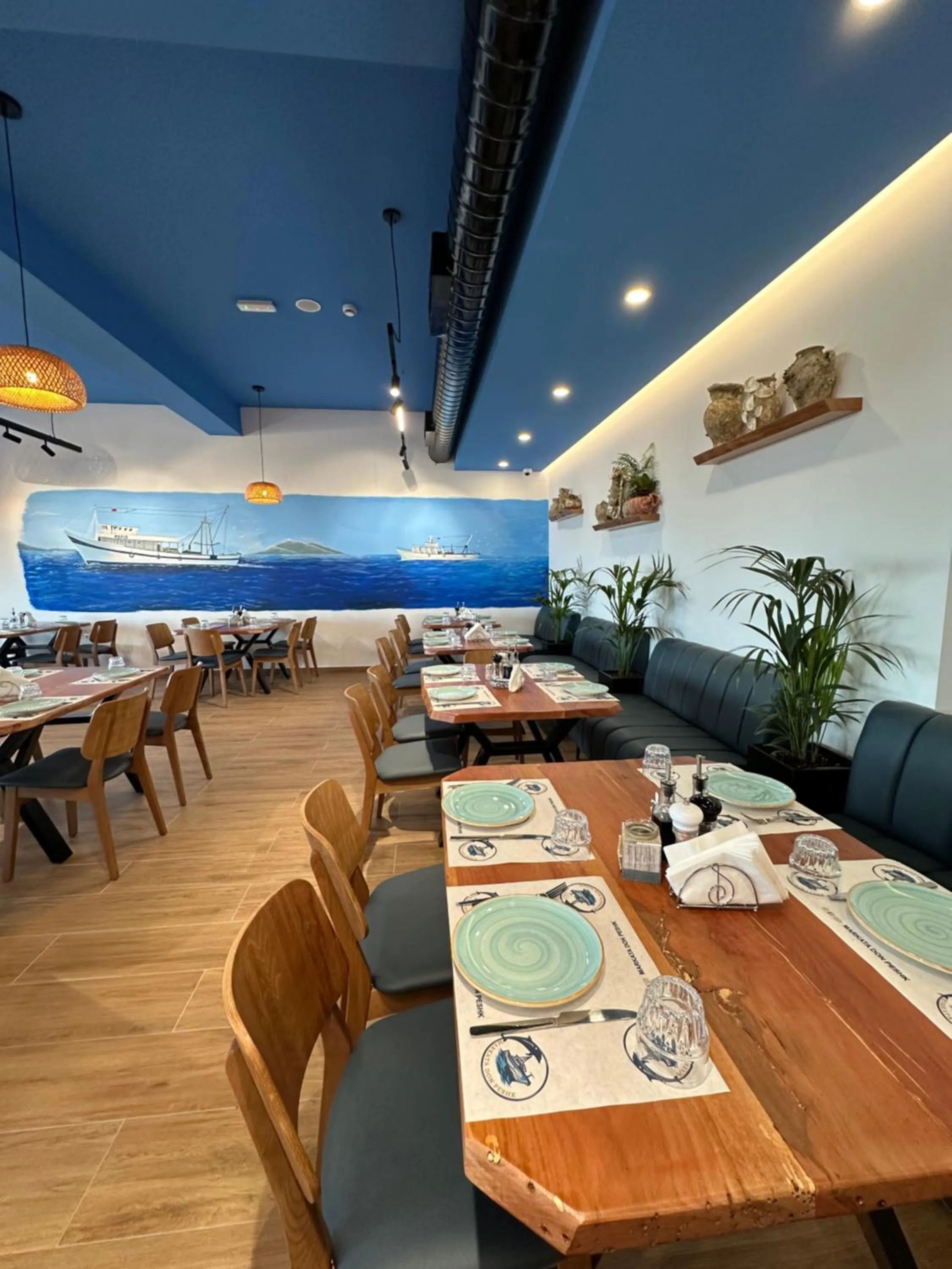 Restaurant/places to eat in Relax Mea Hotel