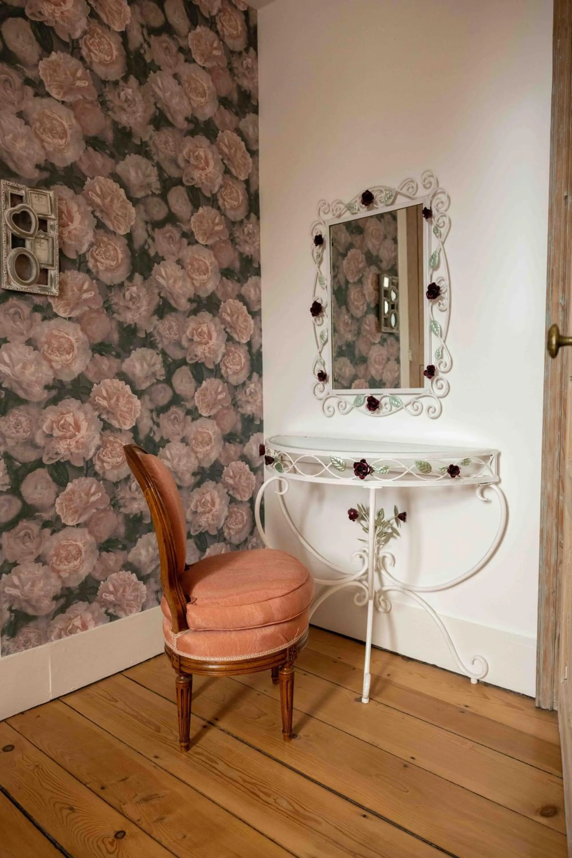 Bedroom in Le Parc du Magnolia