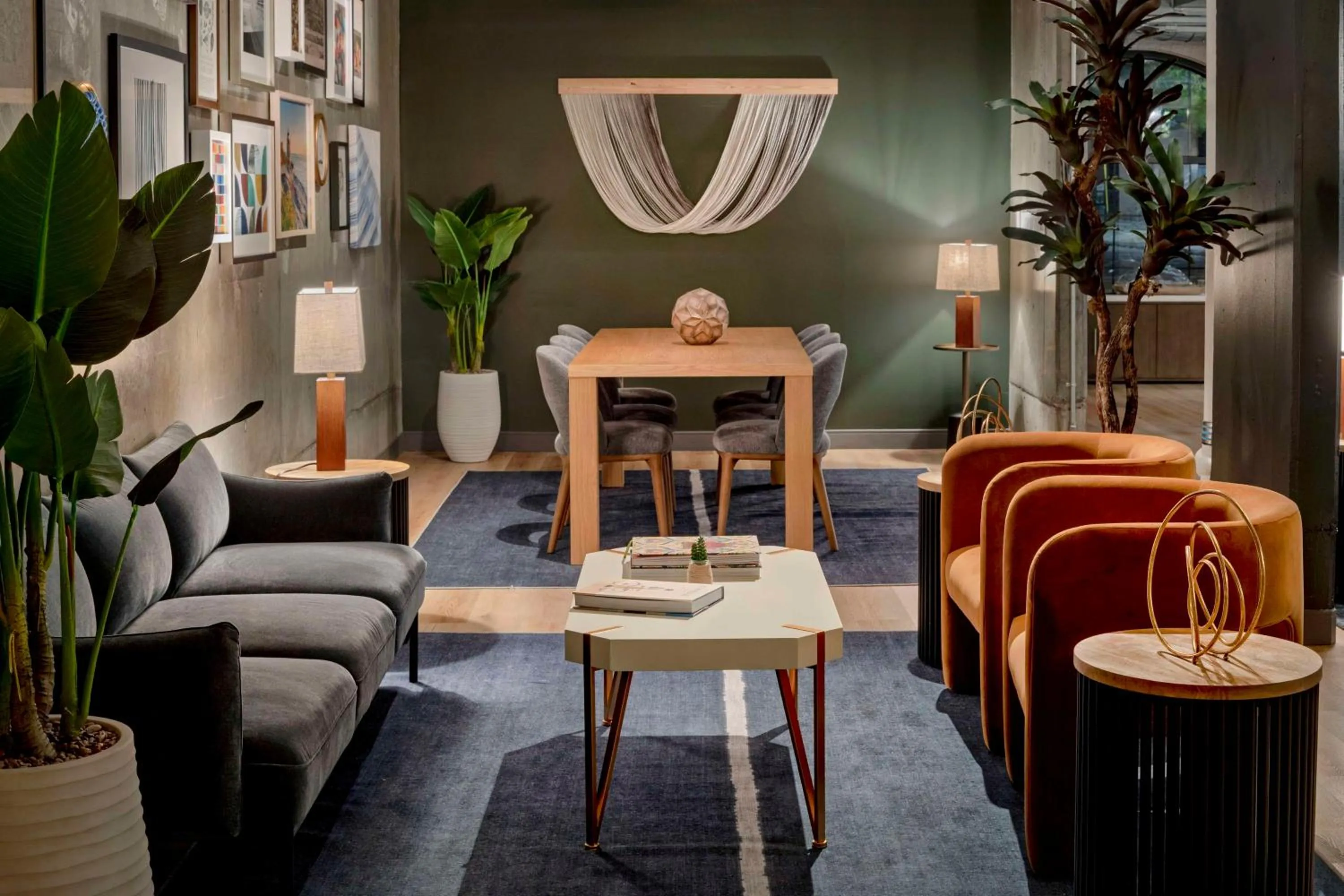 Lobby or reception in The LOOM Hotel, Tapestry Collection by Hilton