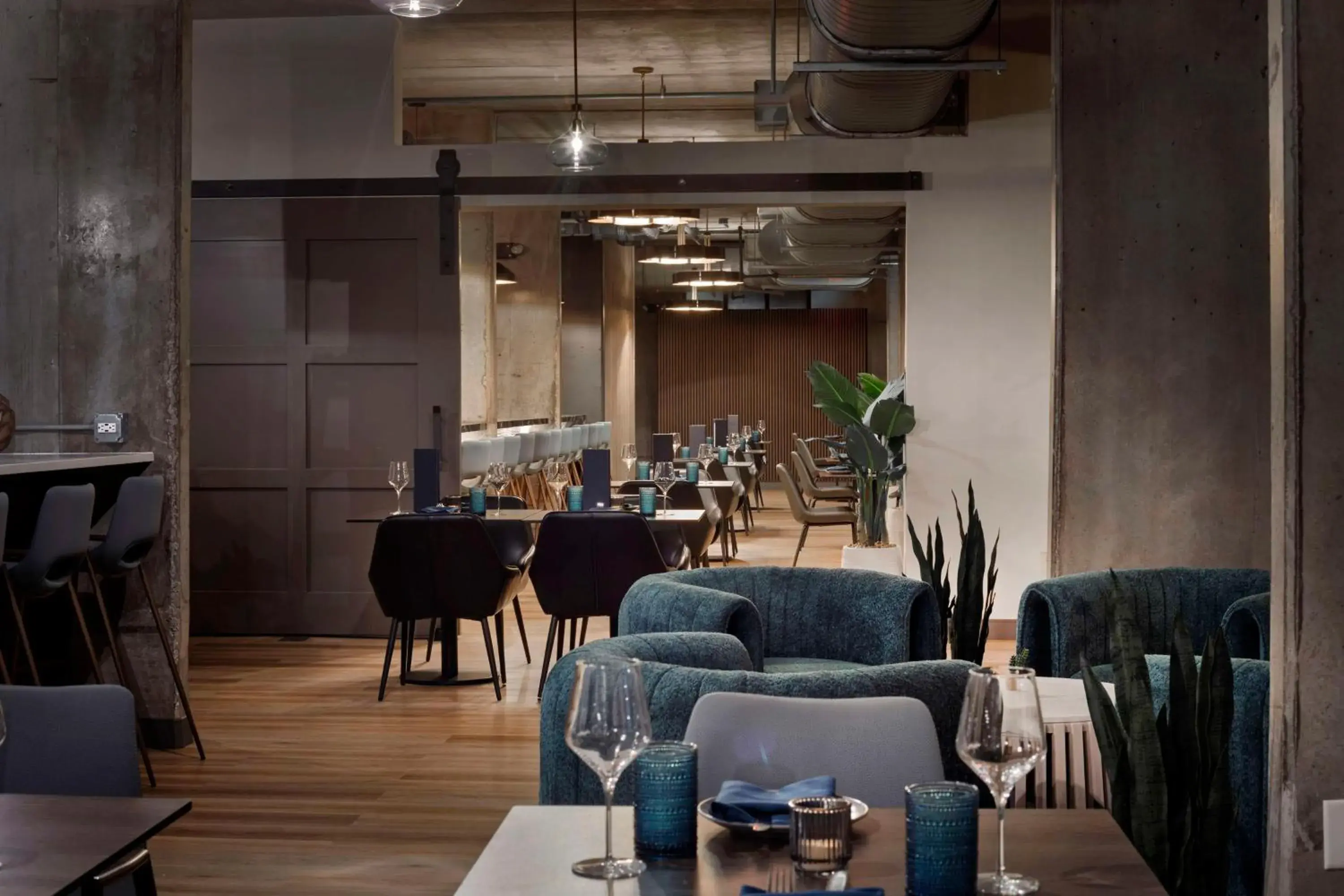 Restaurant/places to eat in The LOOM Hotel, Tapestry Collection by Hilton Restaurant/places to eat in The LOOM Hotel, Tapestry Collection by Hilton