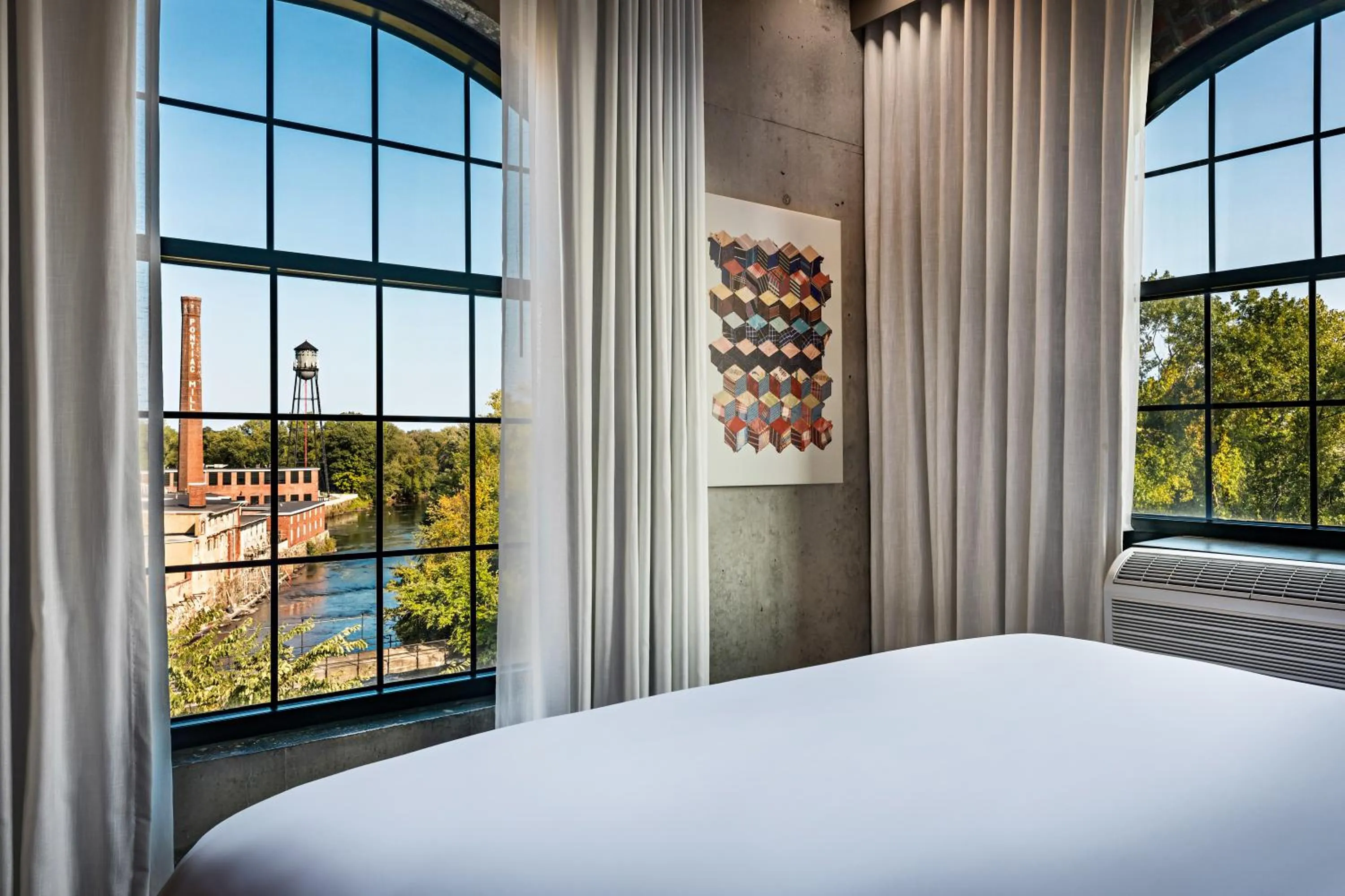 View (from property/room), Bed in The LOOM Hotel, Tapestry Collection by Hilton