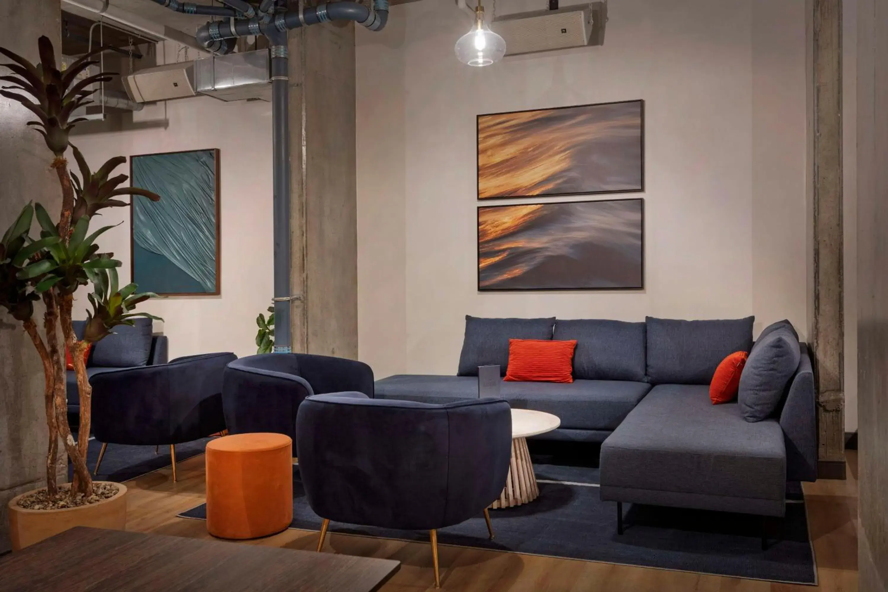 Lounge or bar in The LOOM Hotel, Tapestry Collection by Hilton Lounge or bar in The LOOM Hotel, Tapestry Collection by Hilton