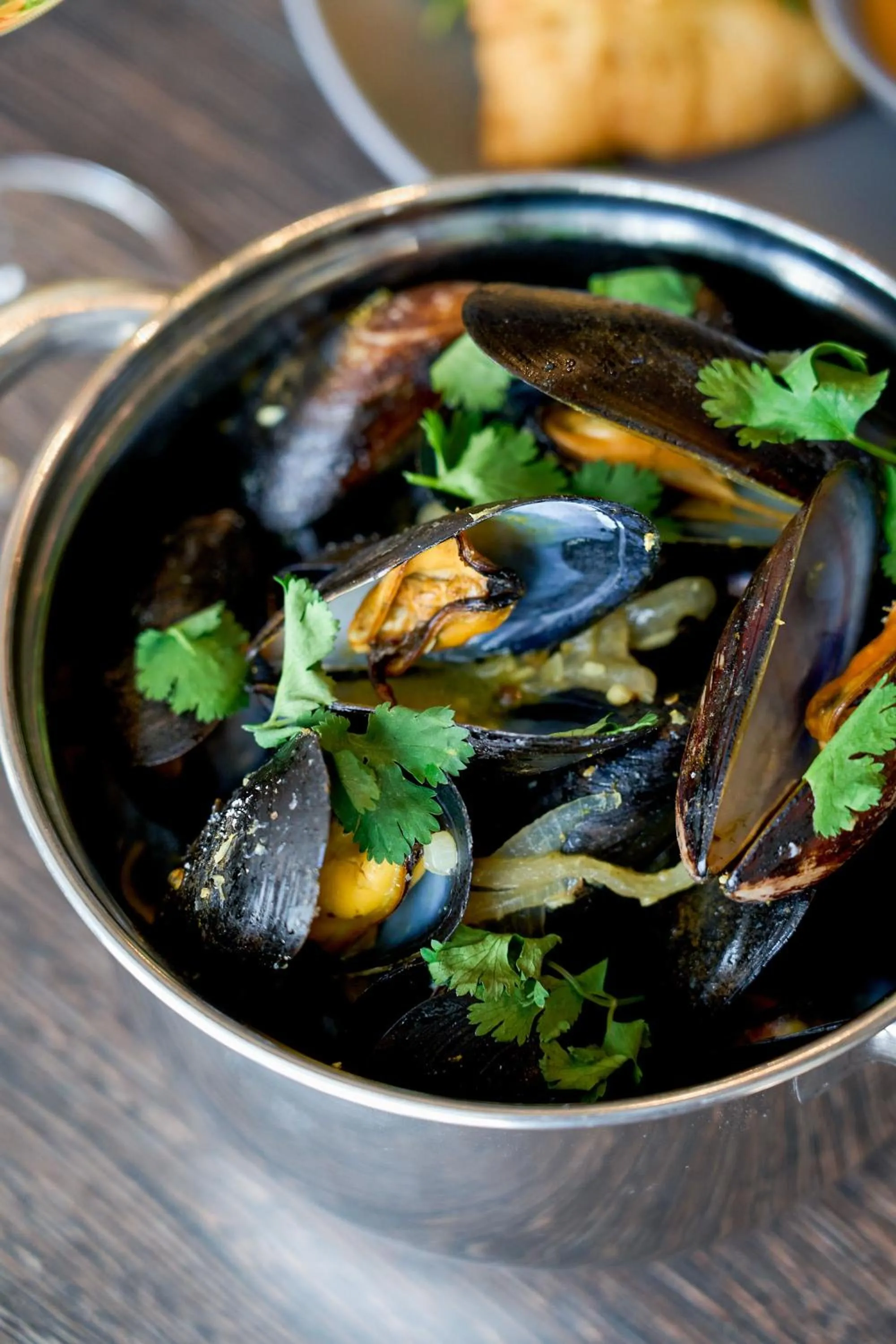 Restaurant/places to eat in The LOOM Hotel, Tapestry Collection by Hilton