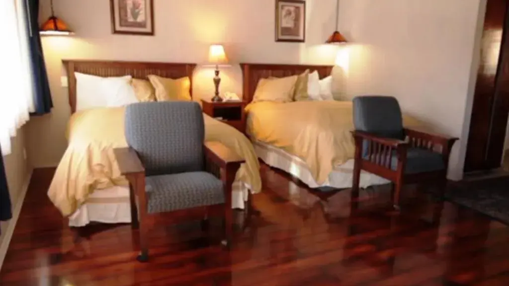 Photo of the whole room, Bed in Gualala Surf Inn on the ocean bluff Photo of the whole room, Bed in Gualala Surf Inn on the ocean bluff