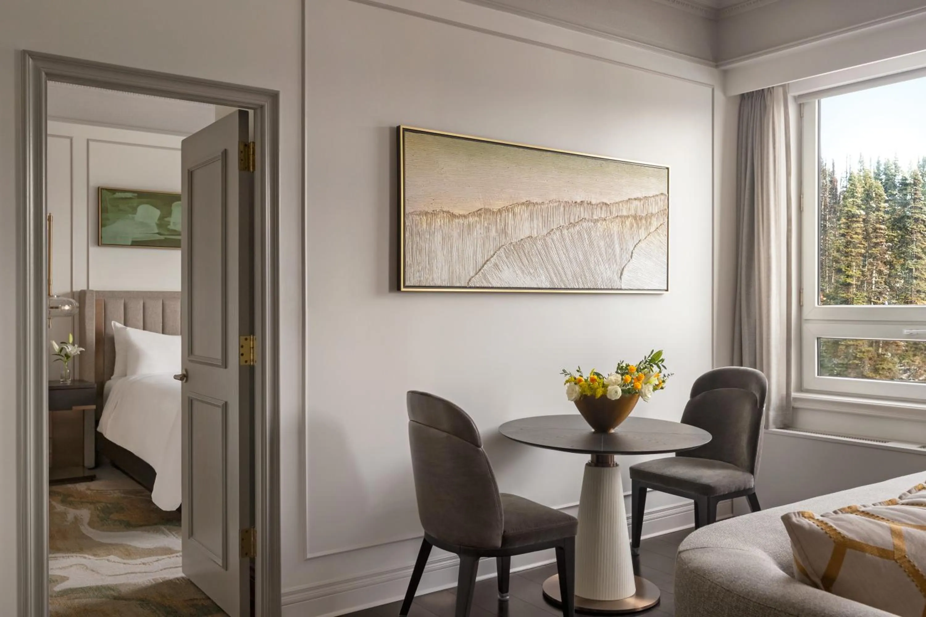 Bed in Fairmont Château Lake Louise