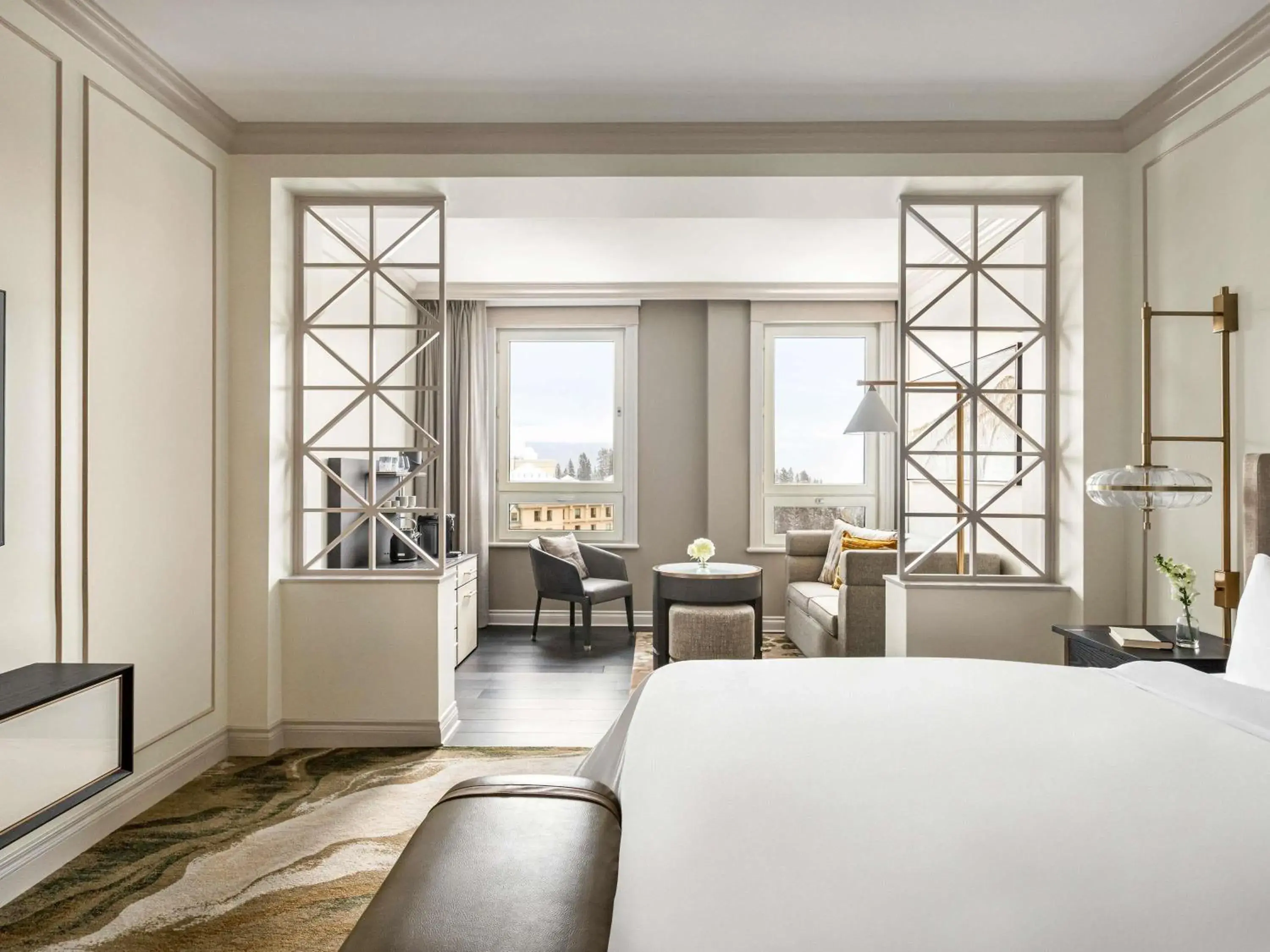 Bedroom, Bed in Fairmont Château Lake Louise Bedroom, Bed in Fairmont Château Lake Louise