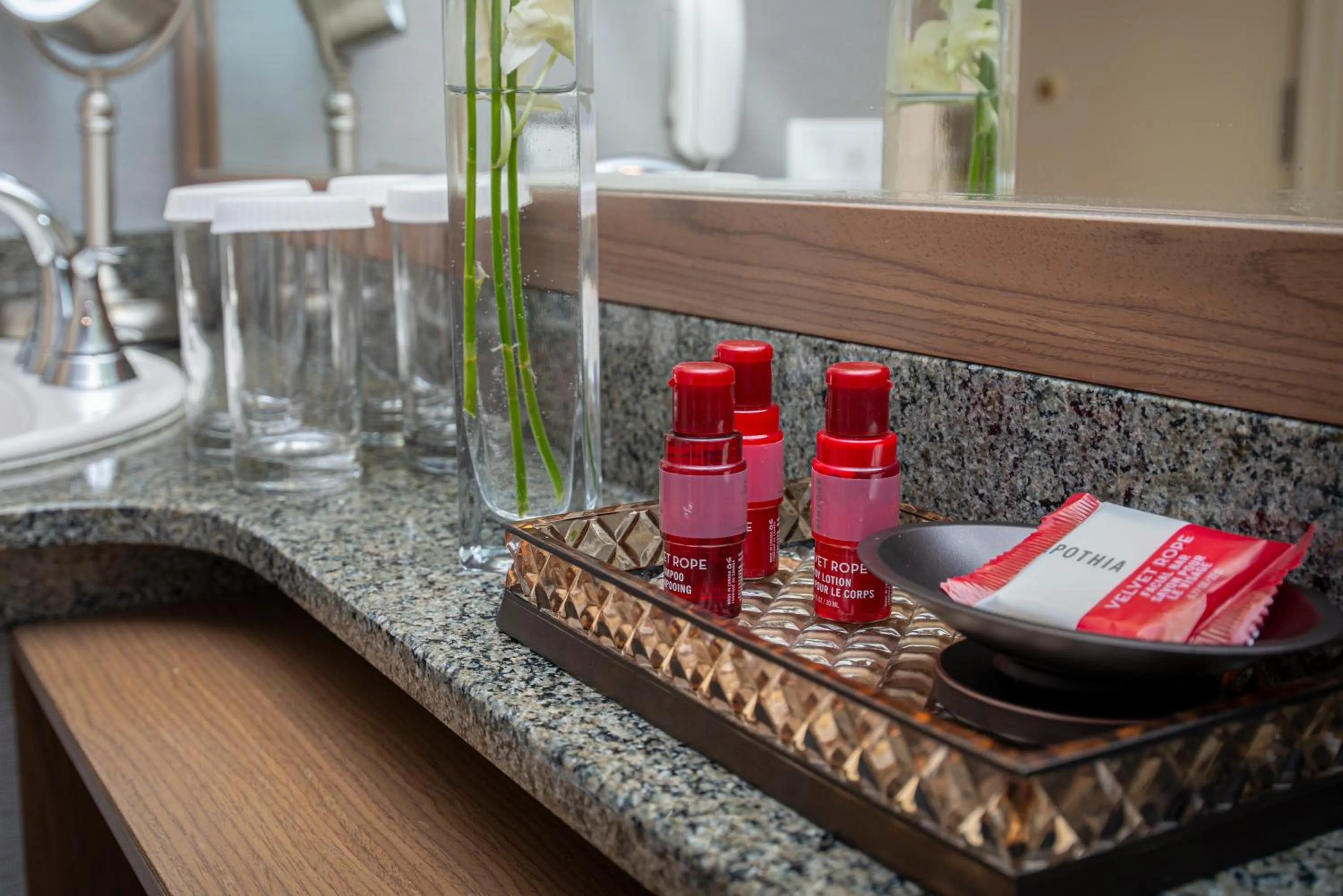 Bathroom in Best Western Premier Chateau Granville Hotel & Suites & Conference Centre