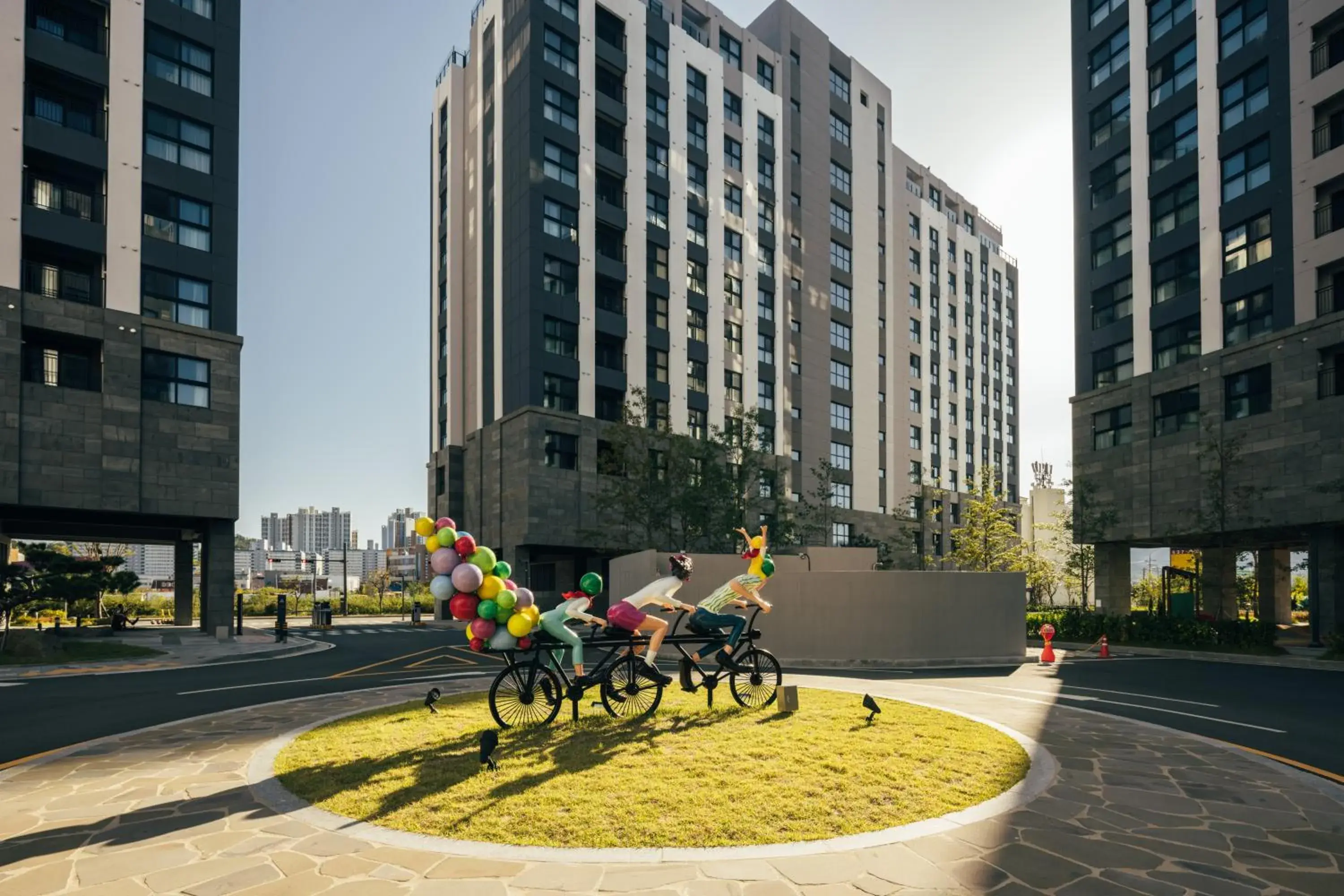 Property building in Chestertons Sokcho Property building in Chestertons Sokcho