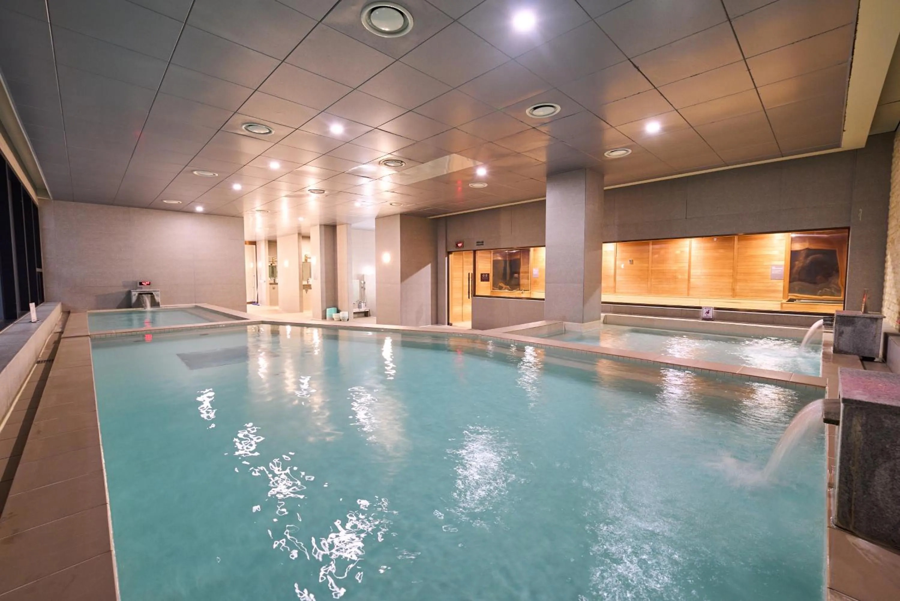 Hot Spring Bath in Chestertons Sokcho